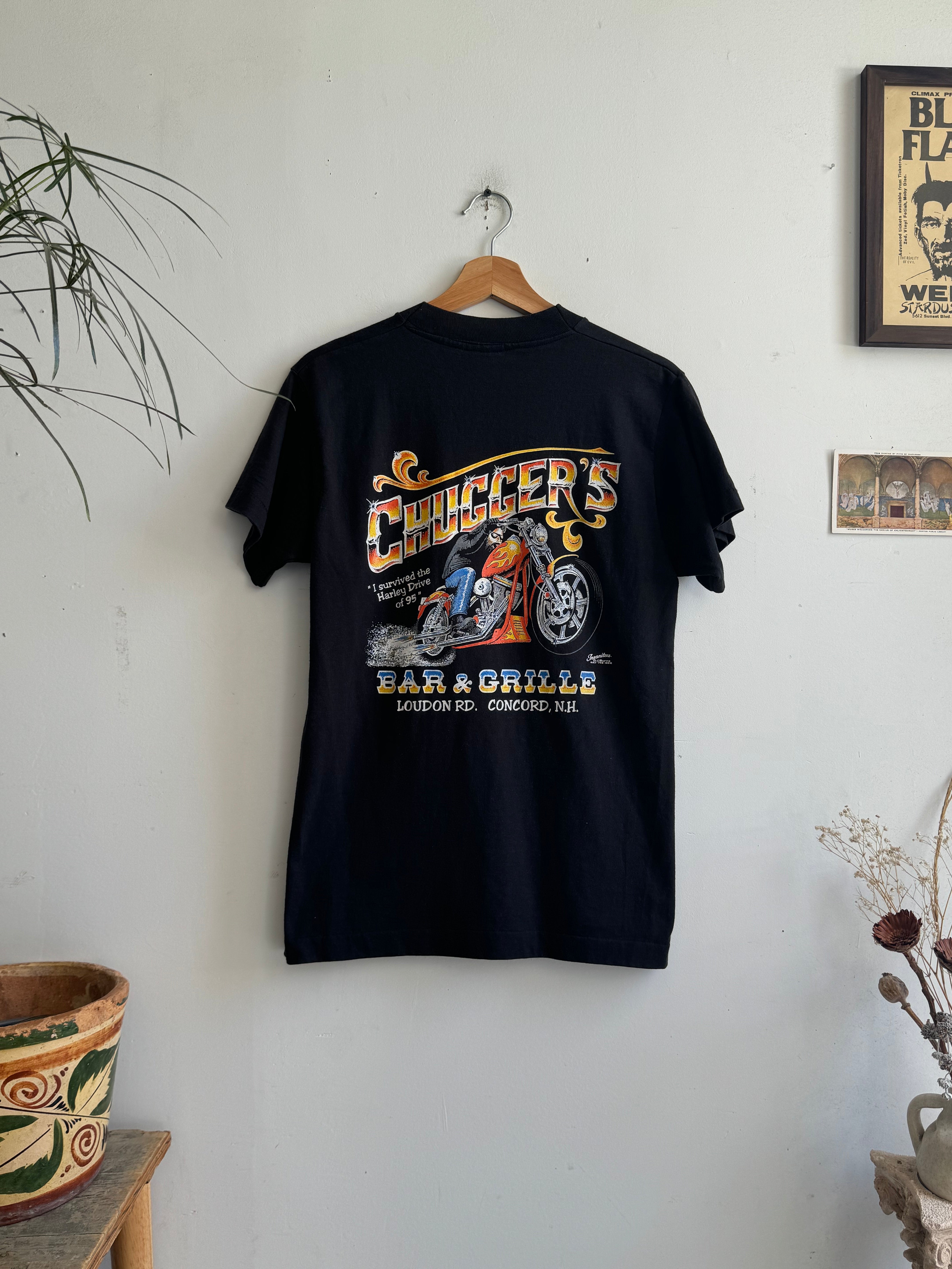 1990s Chuggers Bar and Grill T-Shirt (M)