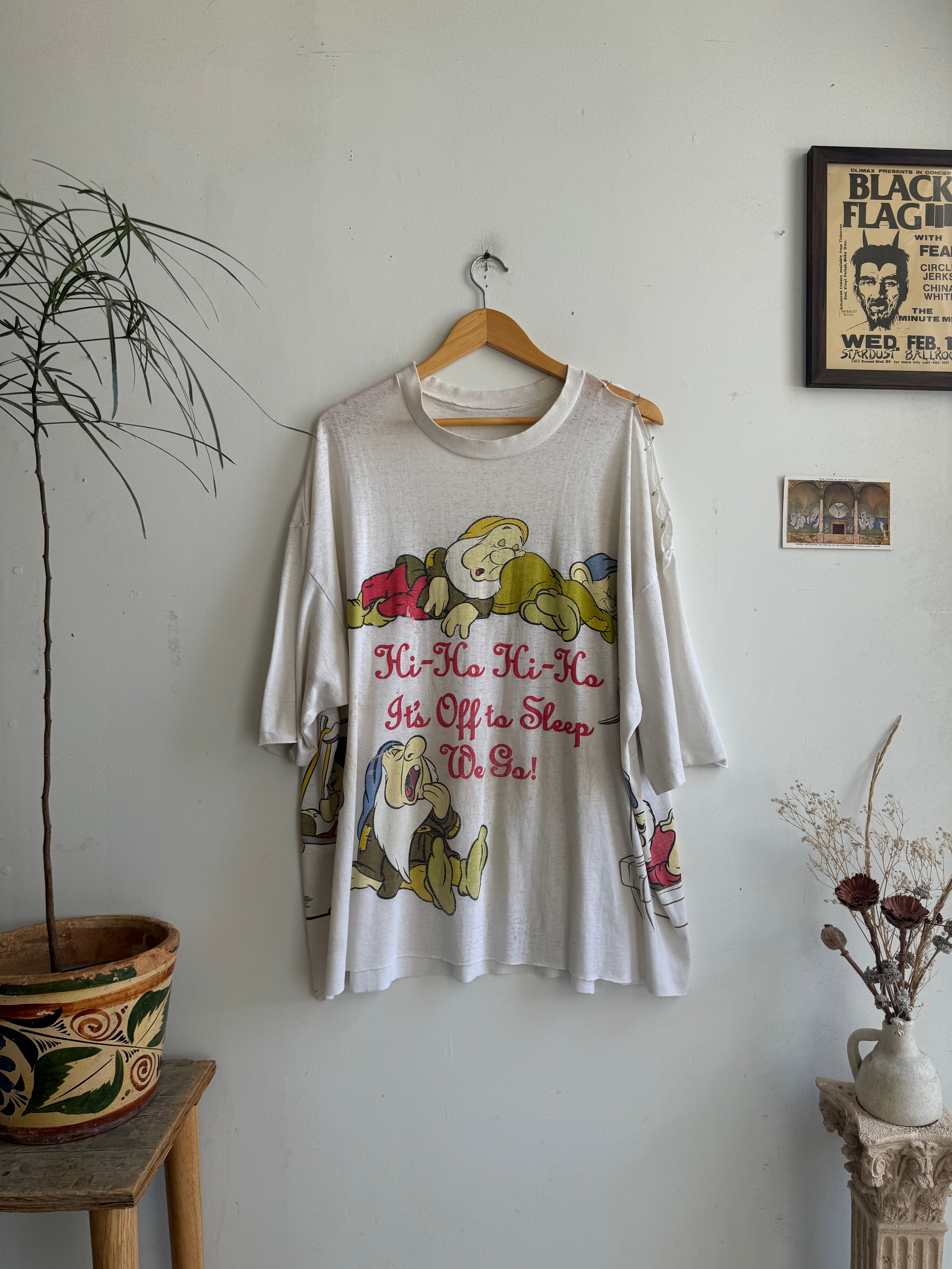 1990s Paper Thin Snow White Dwarves Tee (Boxy XXL)