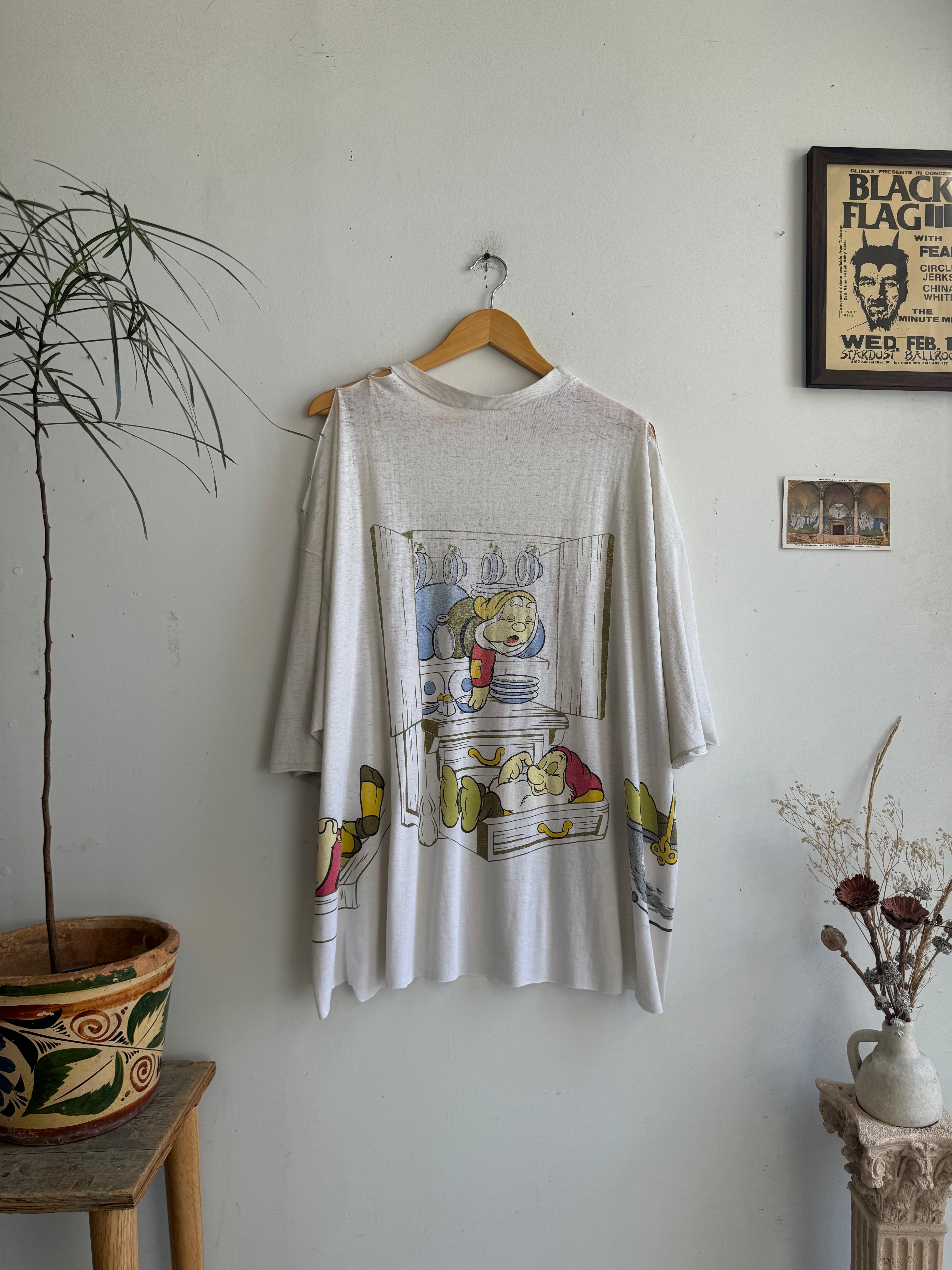 1990s Paper Thin Snow White Dwarves Tee (Boxy XXL)