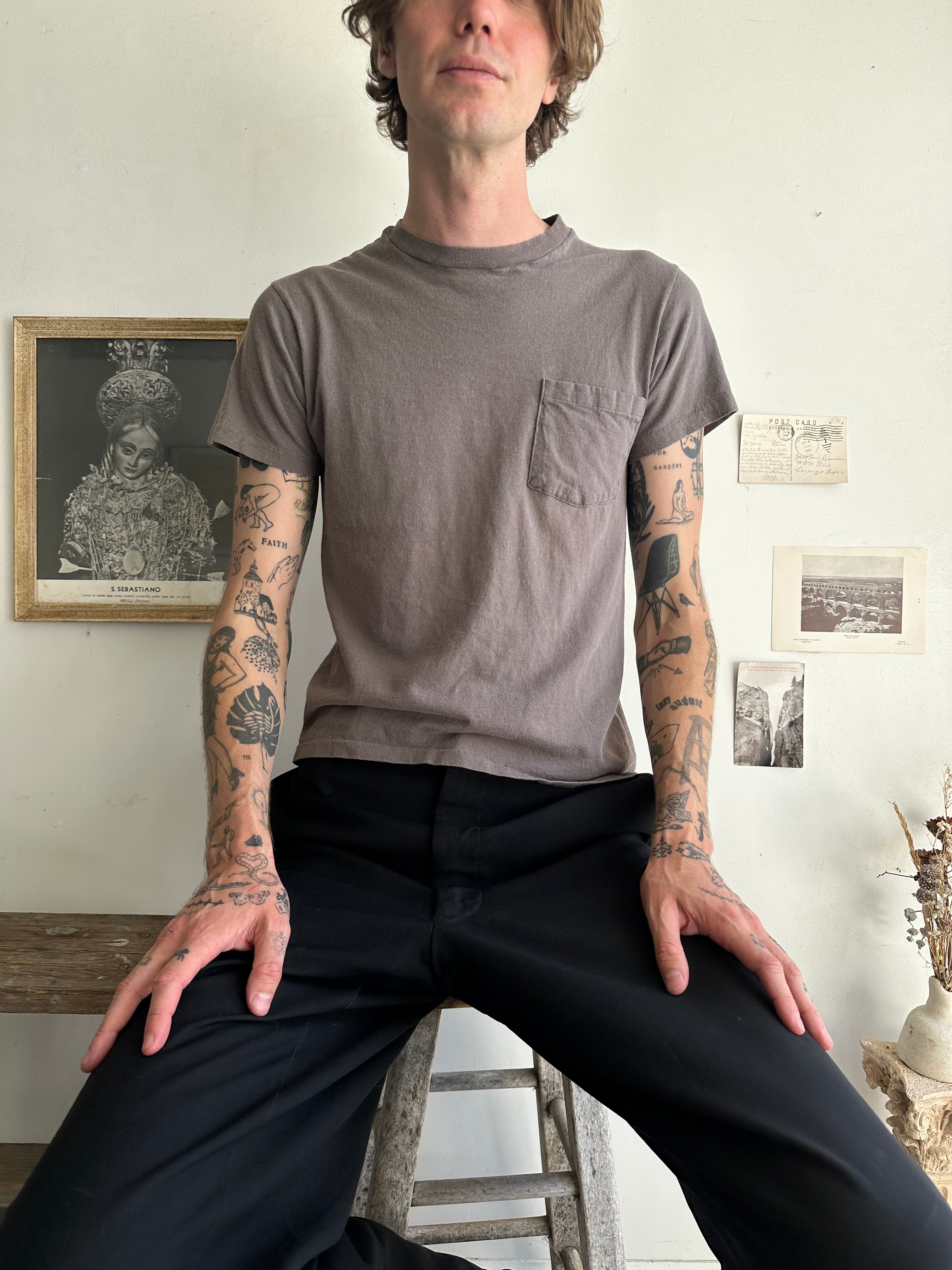 1990s Gray Hanes Pocket Tee (S/M)