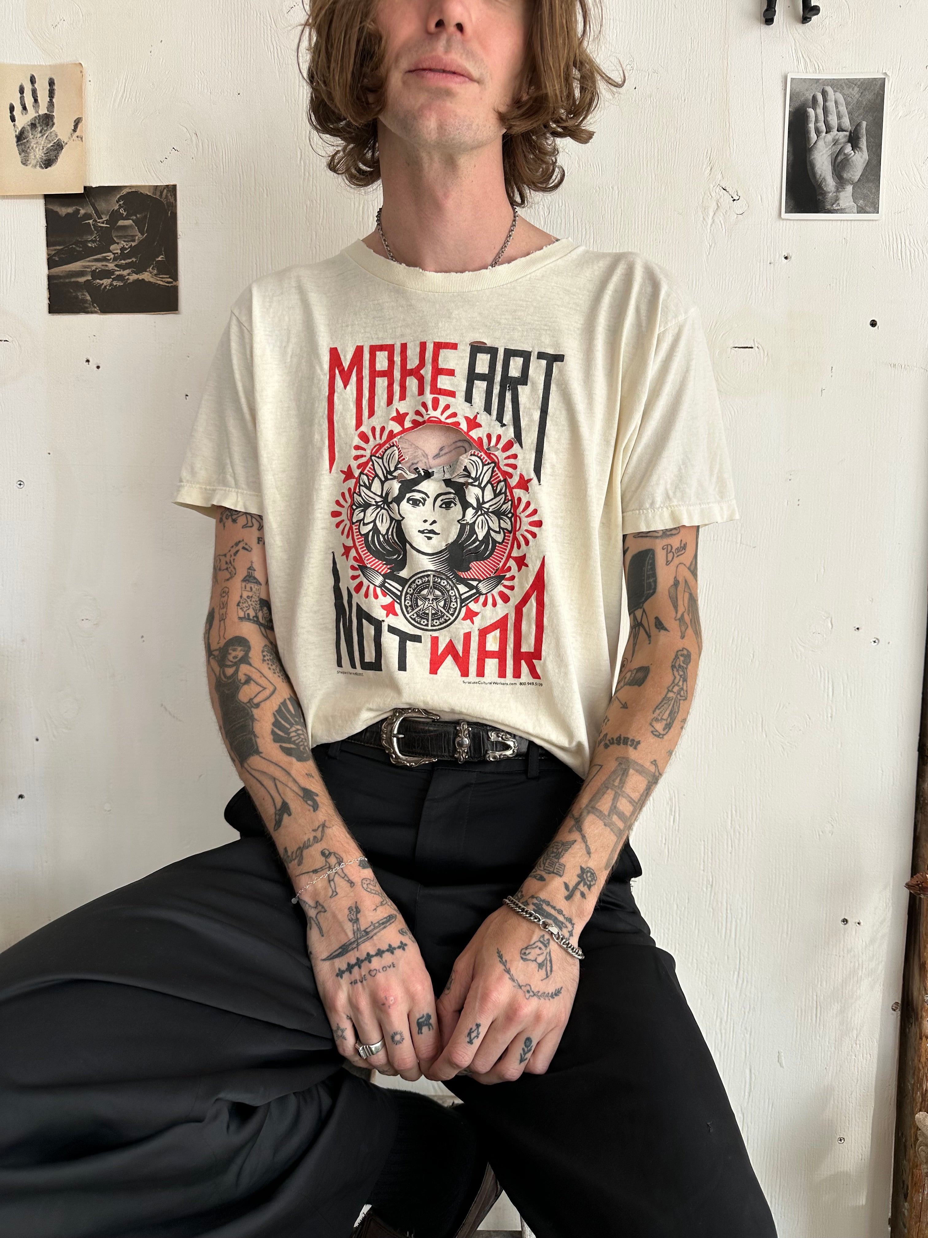 2005 Thrashed Shepard Fairey Tee (Boxy M)