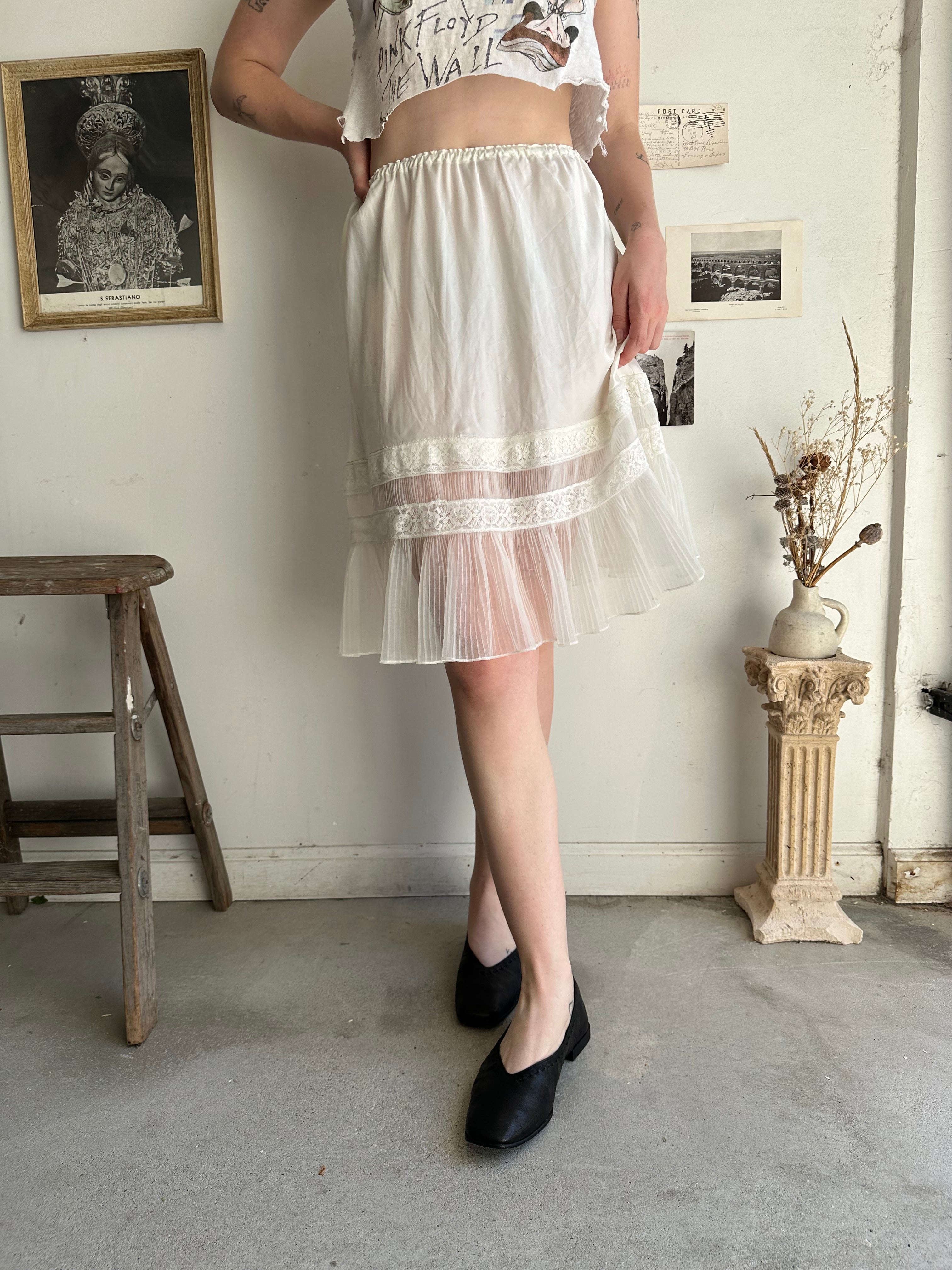 1970s White Frill Slip Skirt (XS/S)