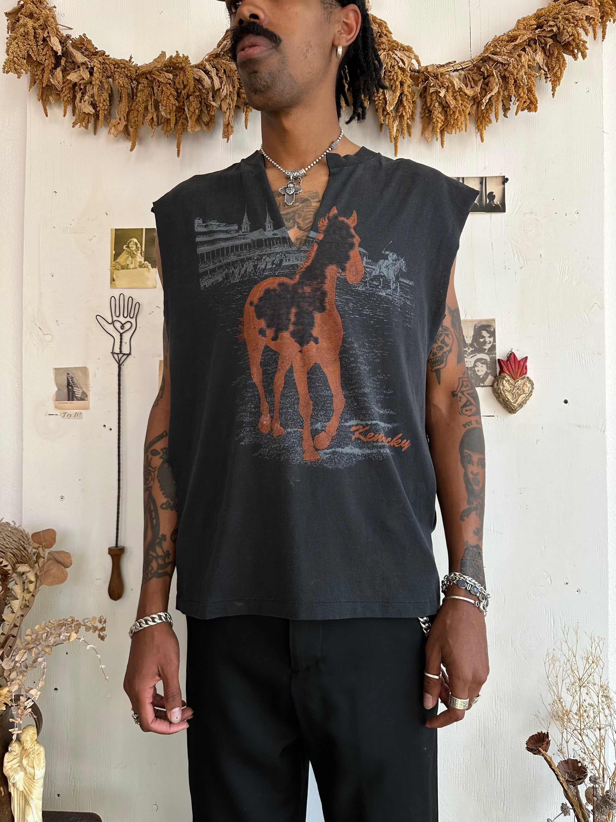 1990s Thrashed Kentucky Derby Horse Tee