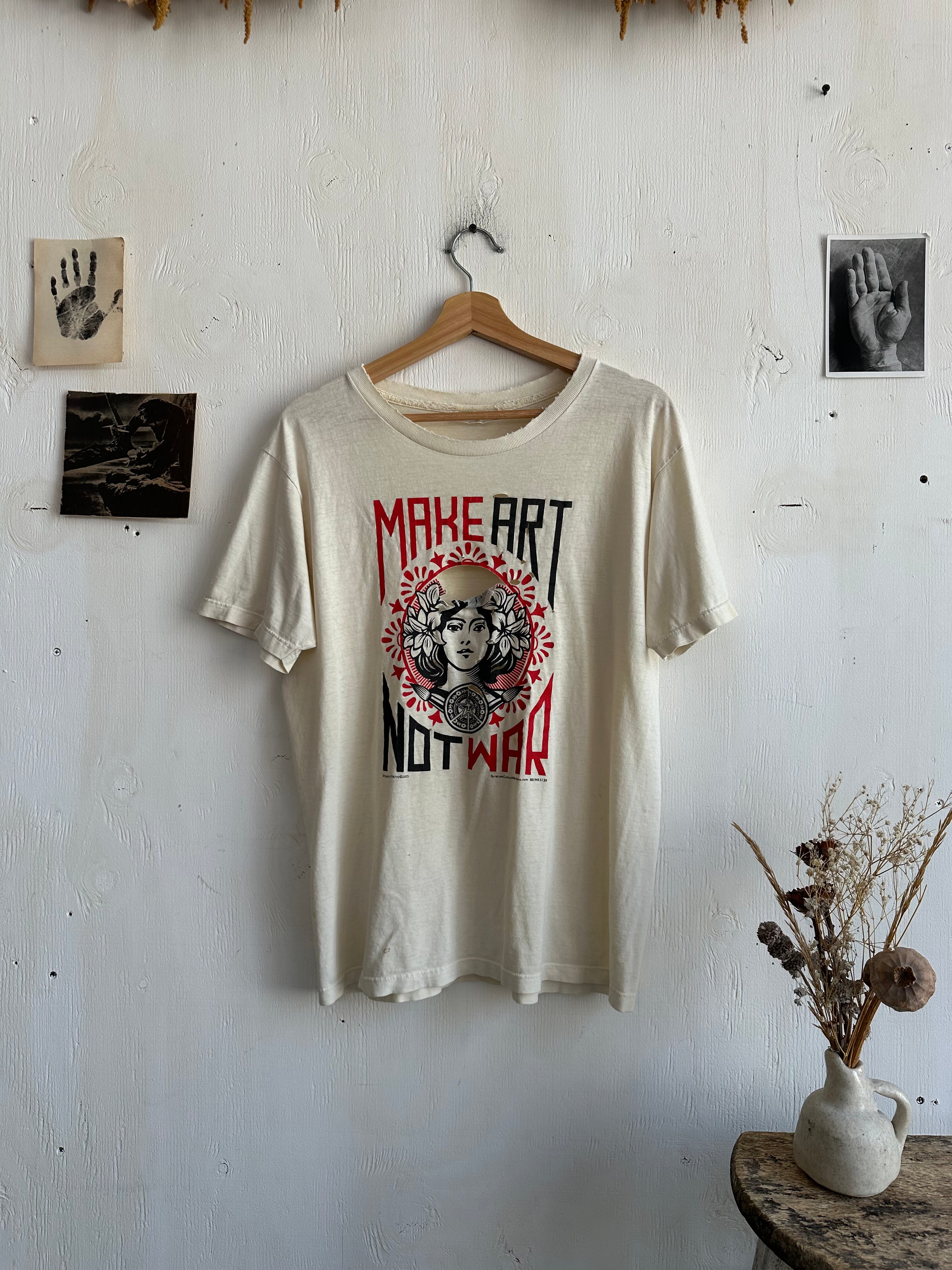 2005 Thrashed Shepard Fairey Tee (Boxy M)
