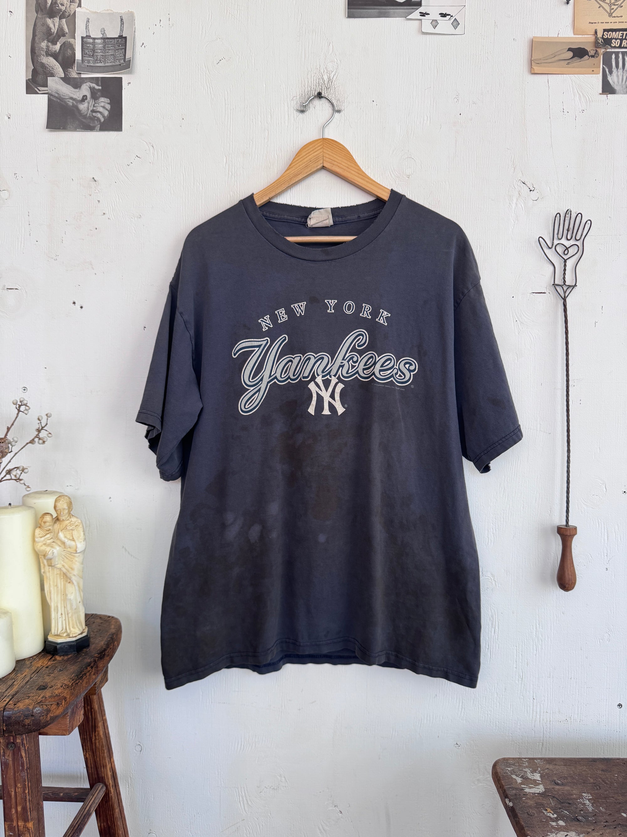 2002 Thrashed NY Yankees Tee