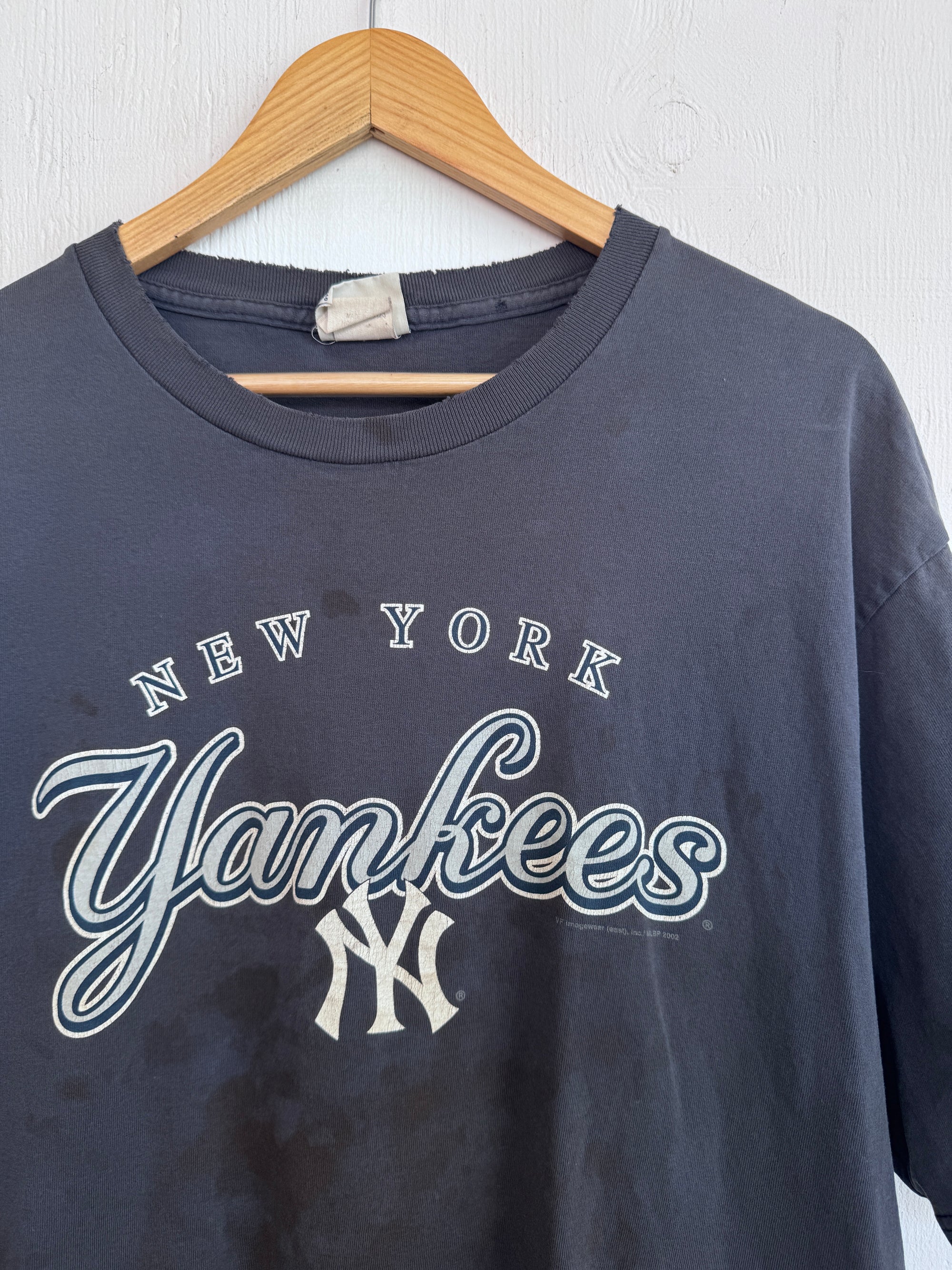2002 Thrashed NY Yankees Tee