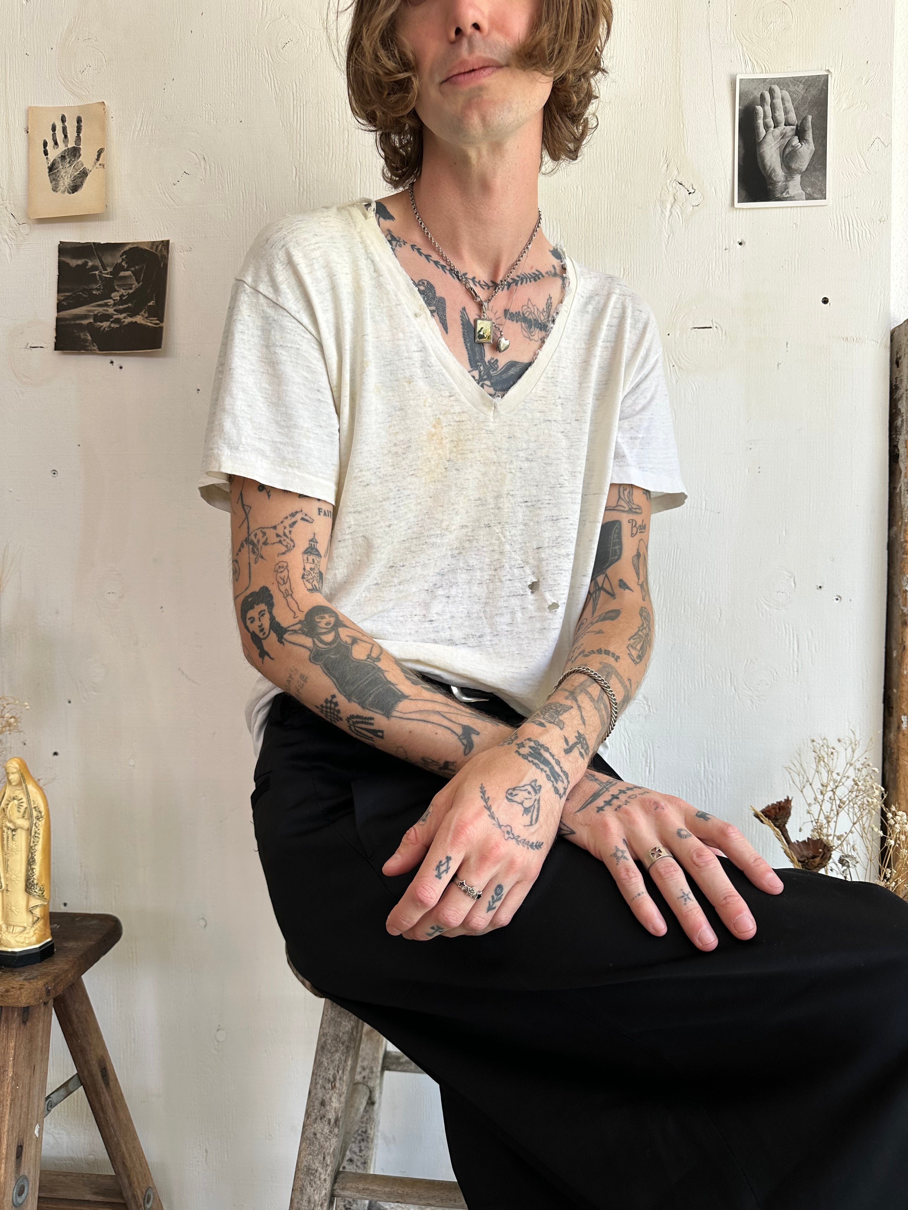 1970s Thrashed Paper Thin V-Neck (L/XL)