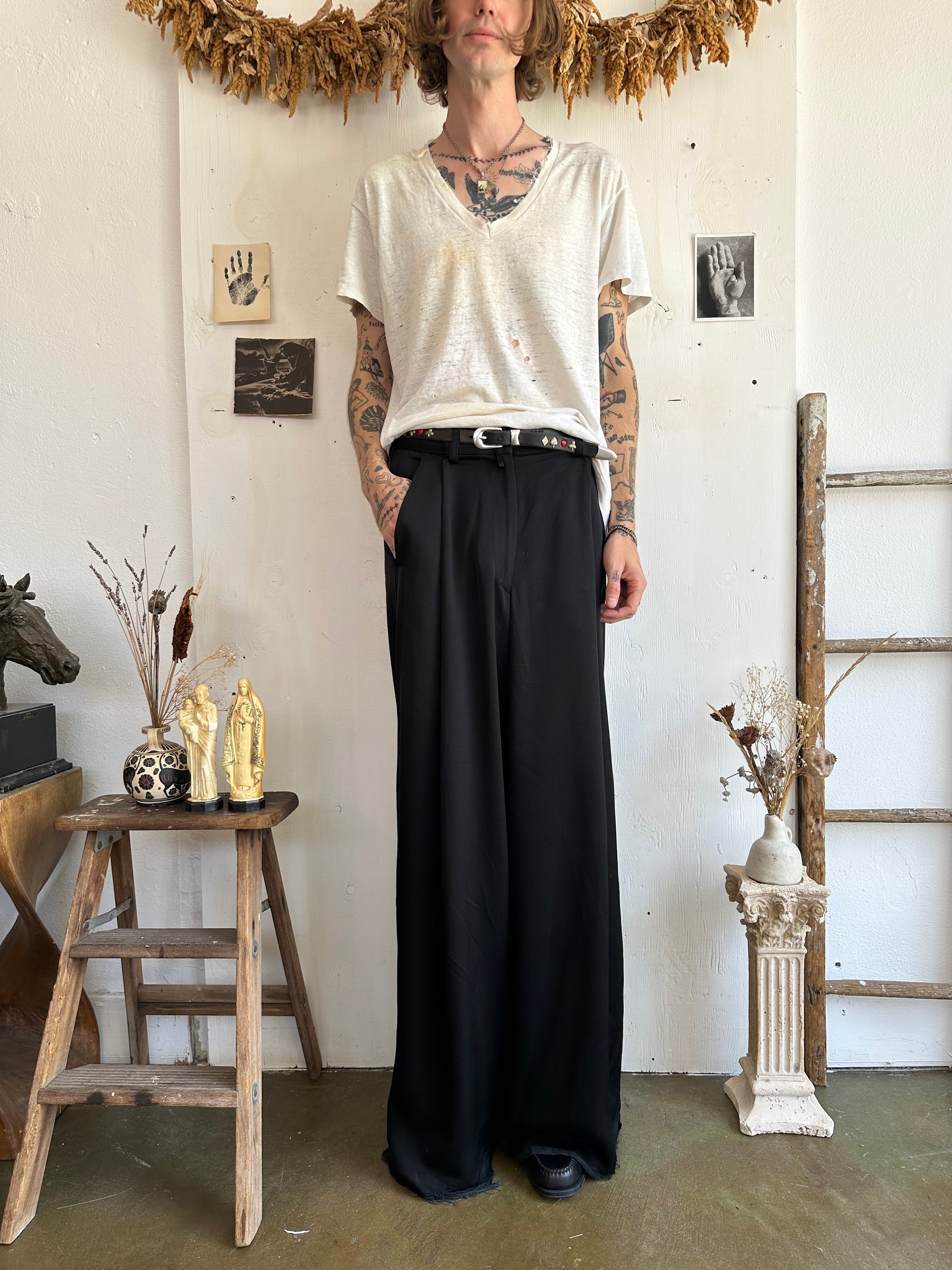 1970s Thrashed Paper Thin V-Neck (L/XL)