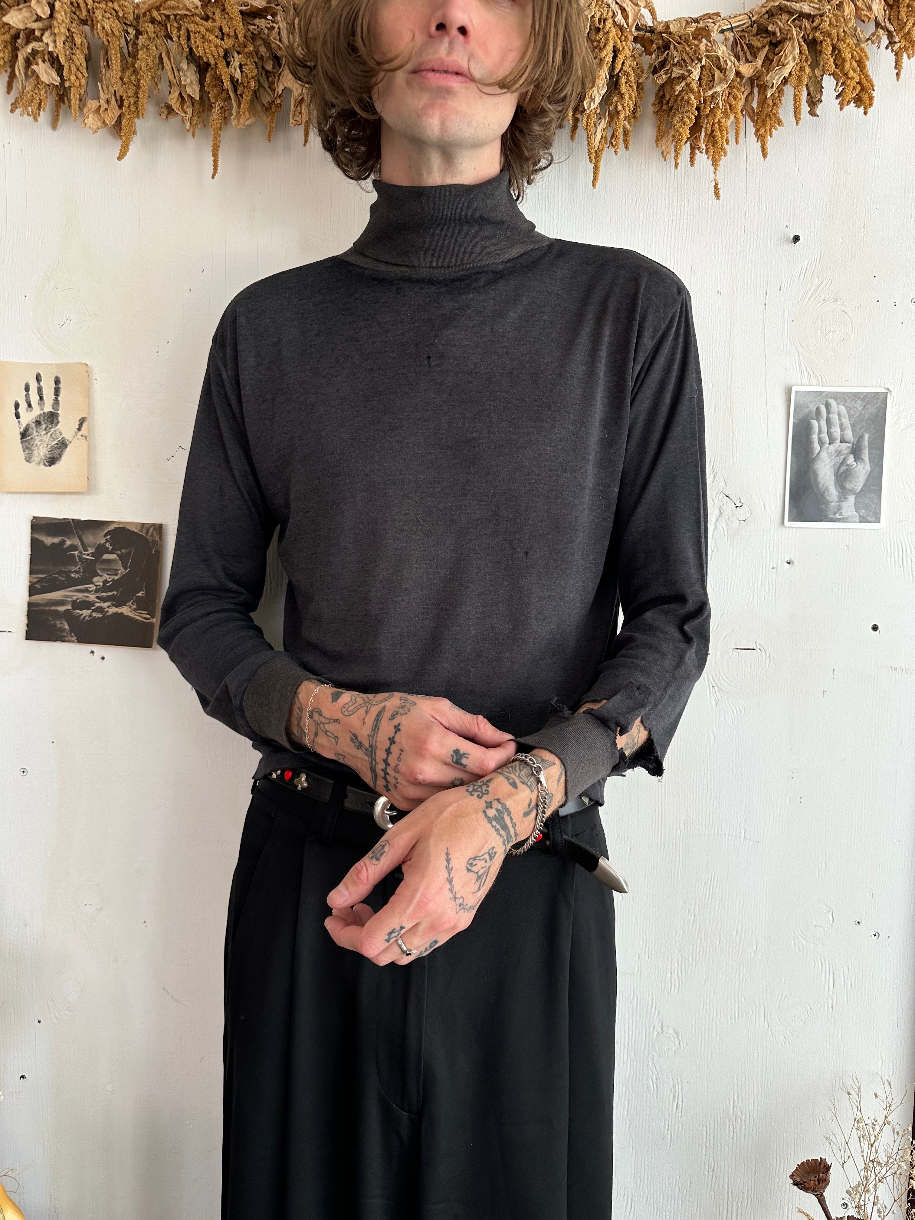 1960s Thrashed Paper Thin Turtleneck (Boxy M)