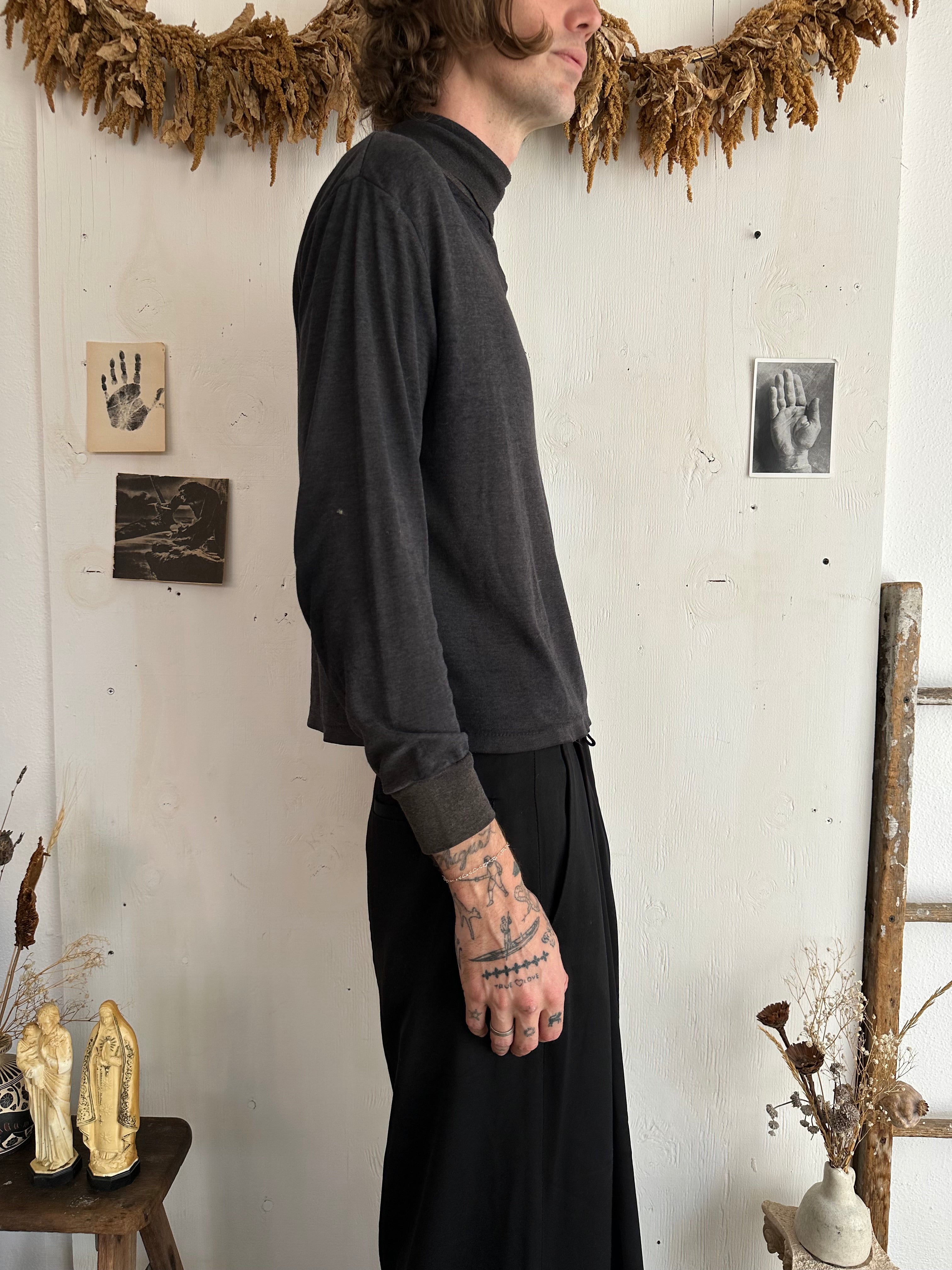 1960s Thrashed Paper Thin Turtleneck (Boxy M)