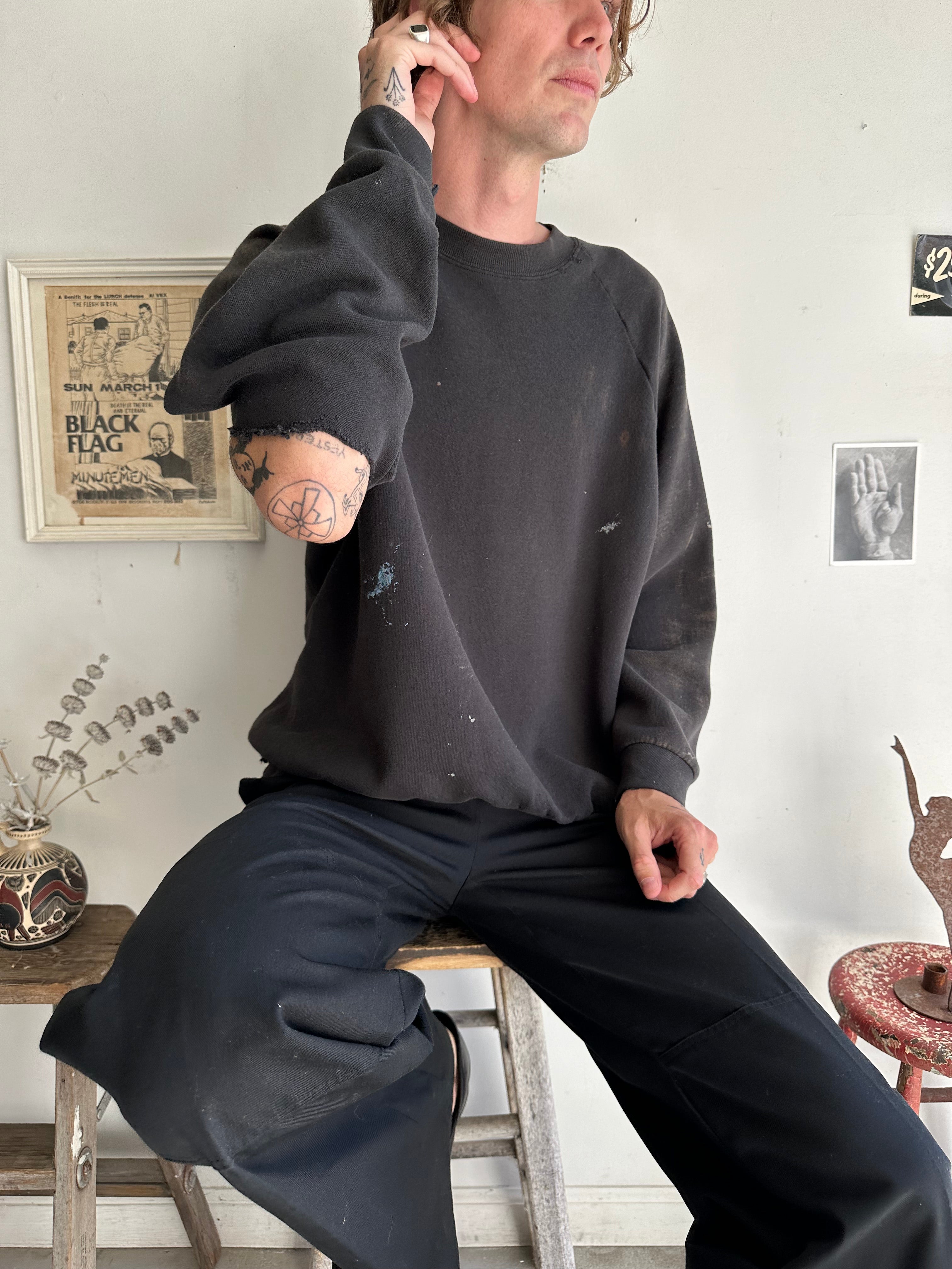 1980s Thrashed Black Sweatshirt (Boxy M/L)