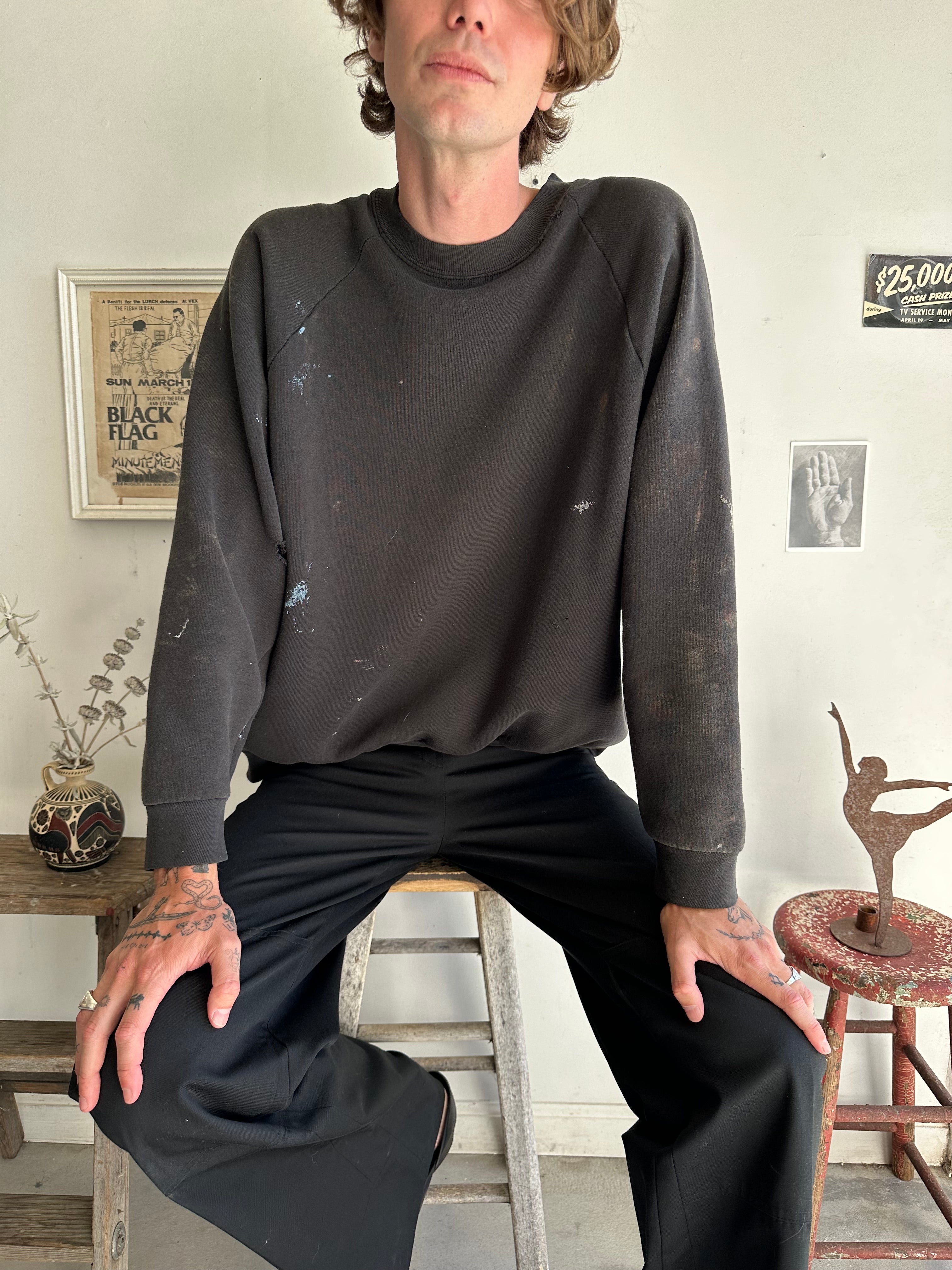 1980s Thrashed Black Sweatshirt (Boxy M/L)