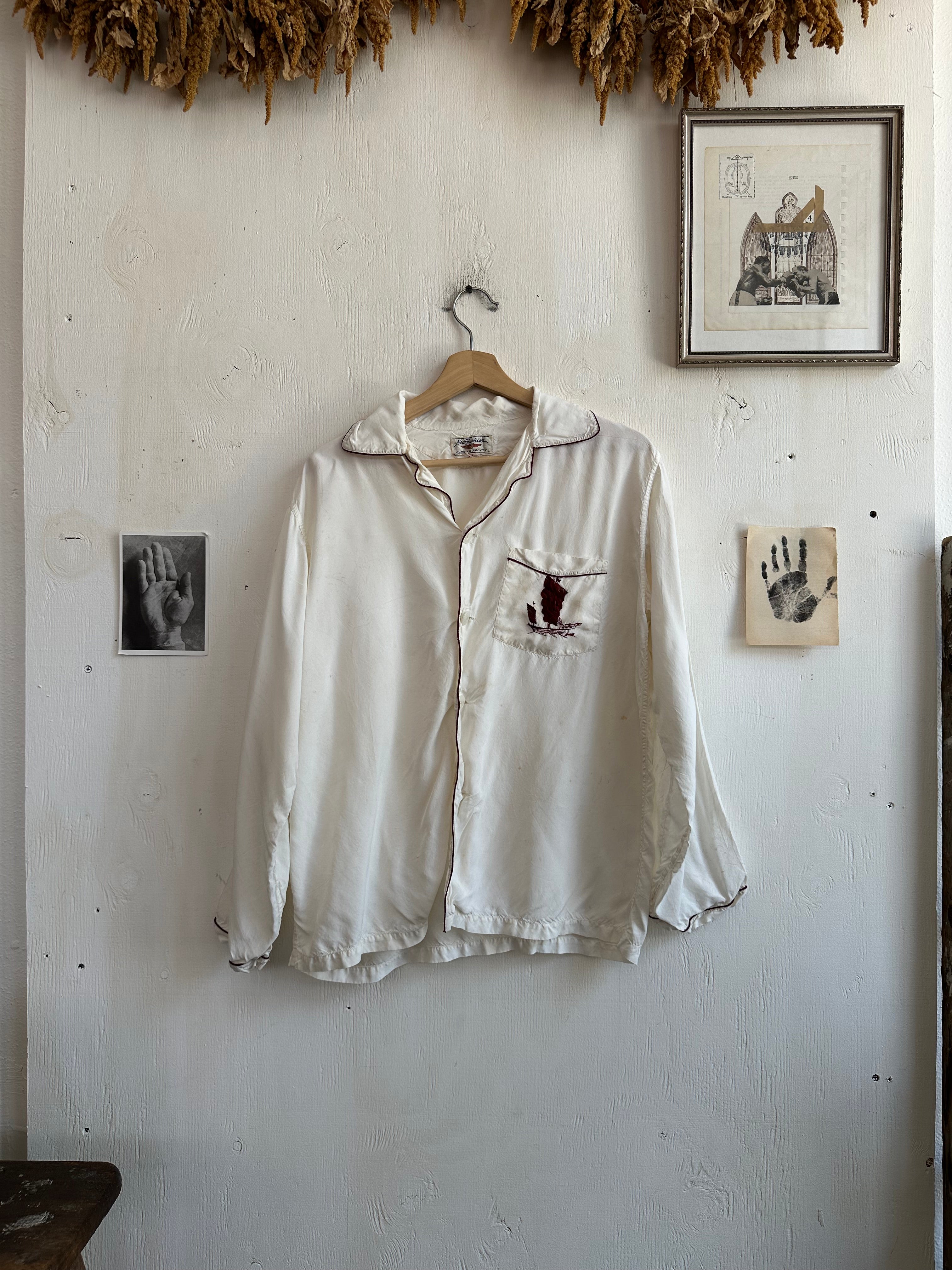 1960s Embroidered Souvenir Acetate Button Up (Boxy L)