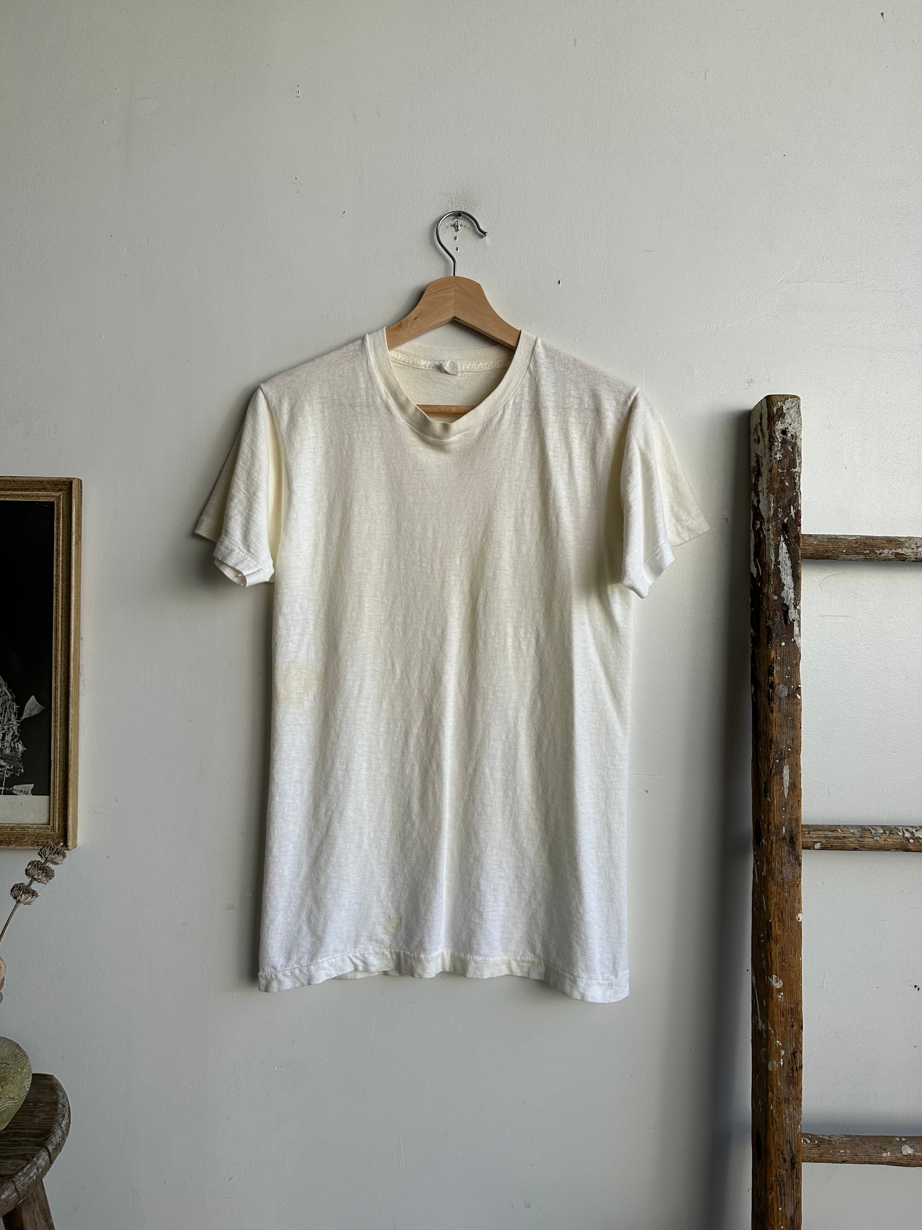 1980s Faded Fruit of the Loom Tee (M)