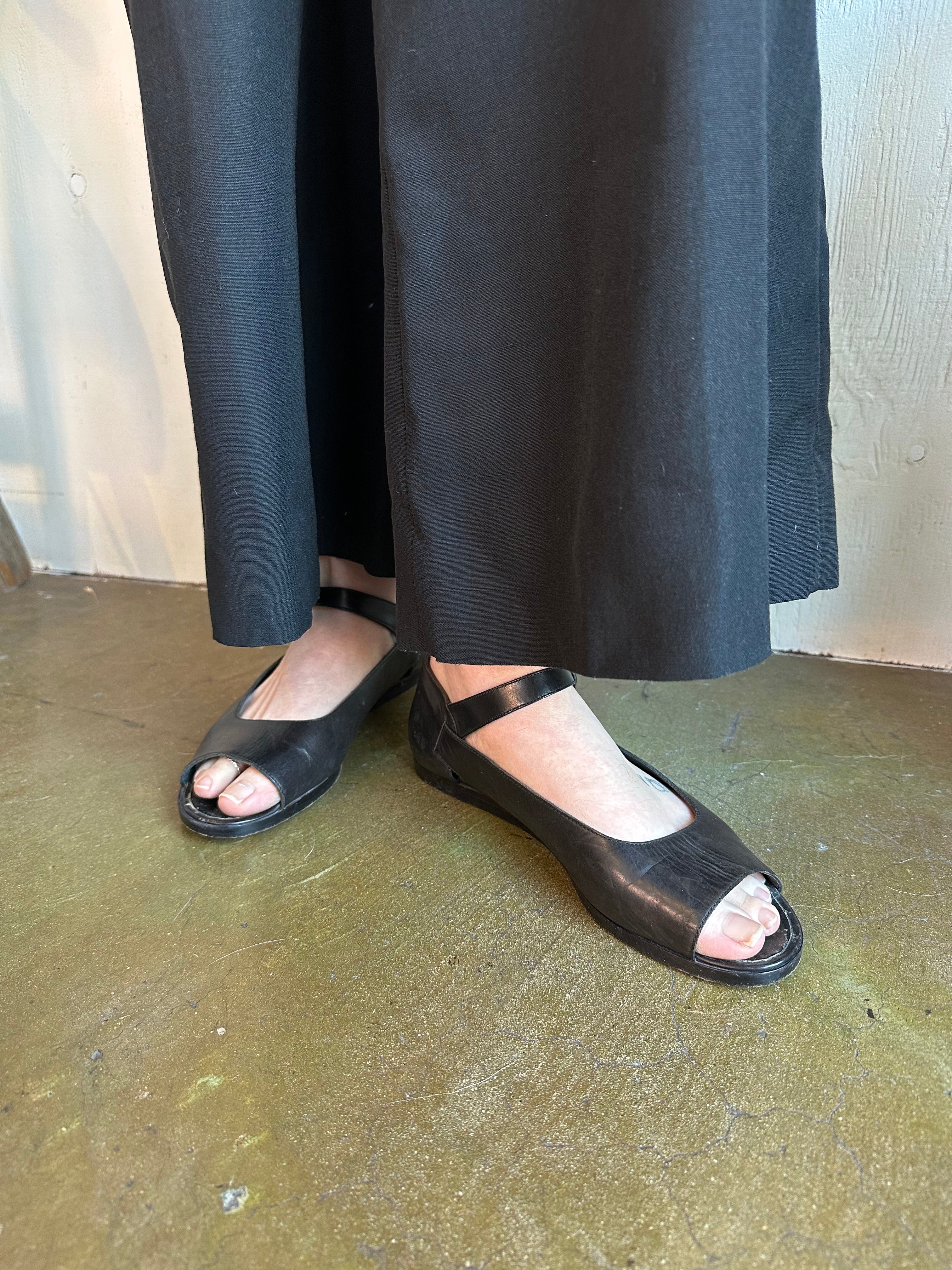 Vintage Open Toe Flats (Women’s 8)