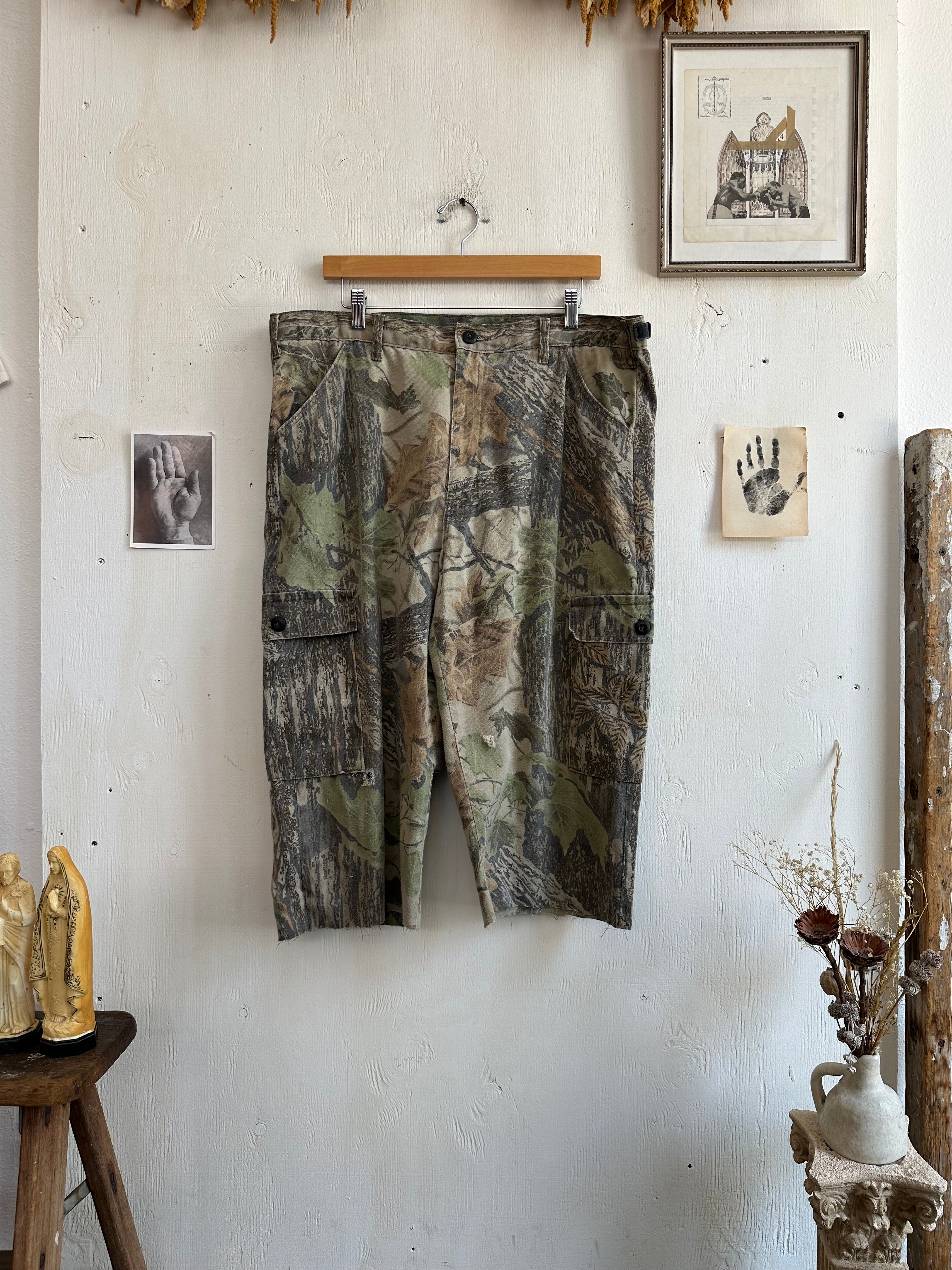 1990s Well-Worn RealTree Cargo Shorts (36)