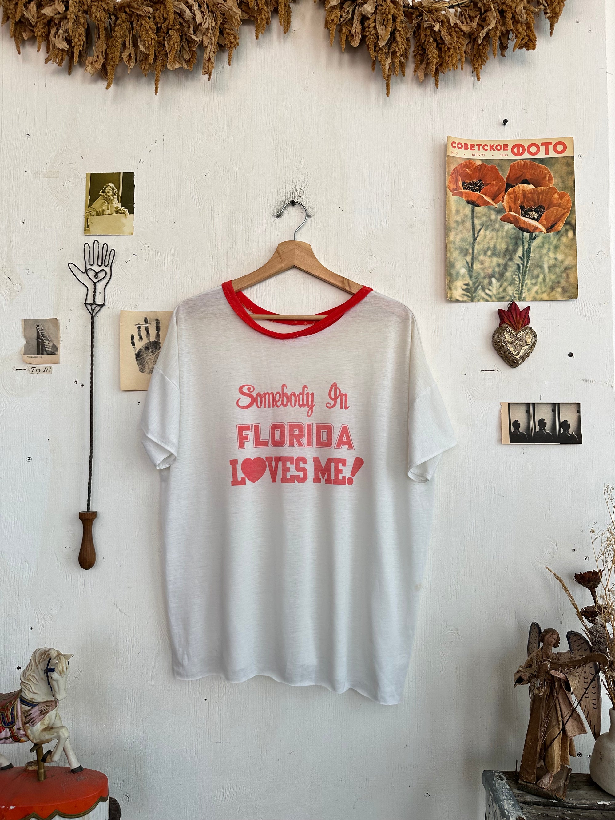 1980s Paper Thin Somebody in Florida Loves Me Tee