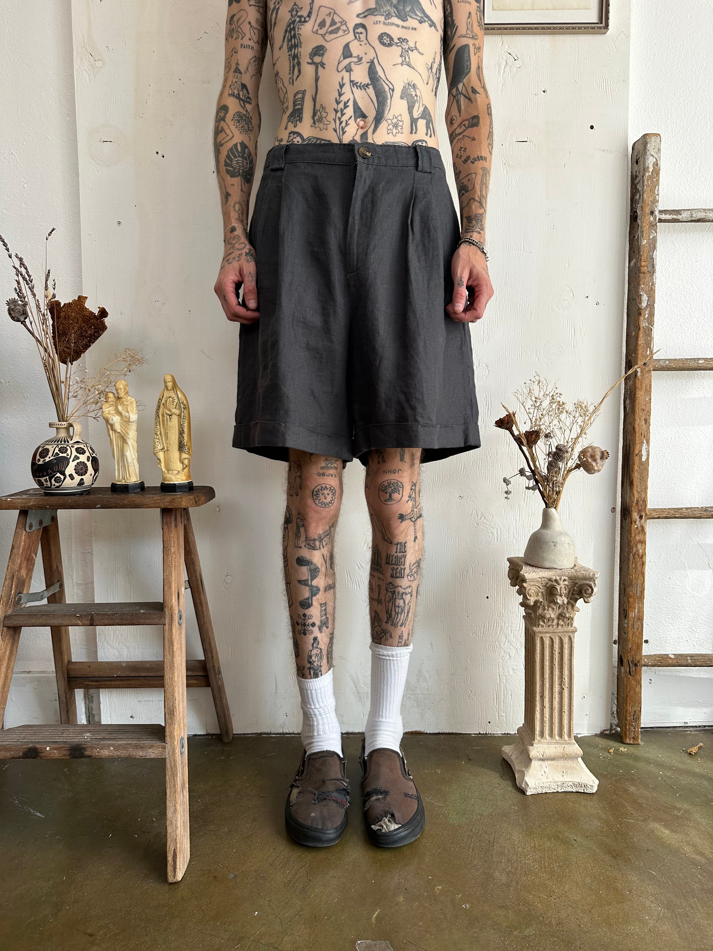 1980s Baggy Linen Shorts (32)