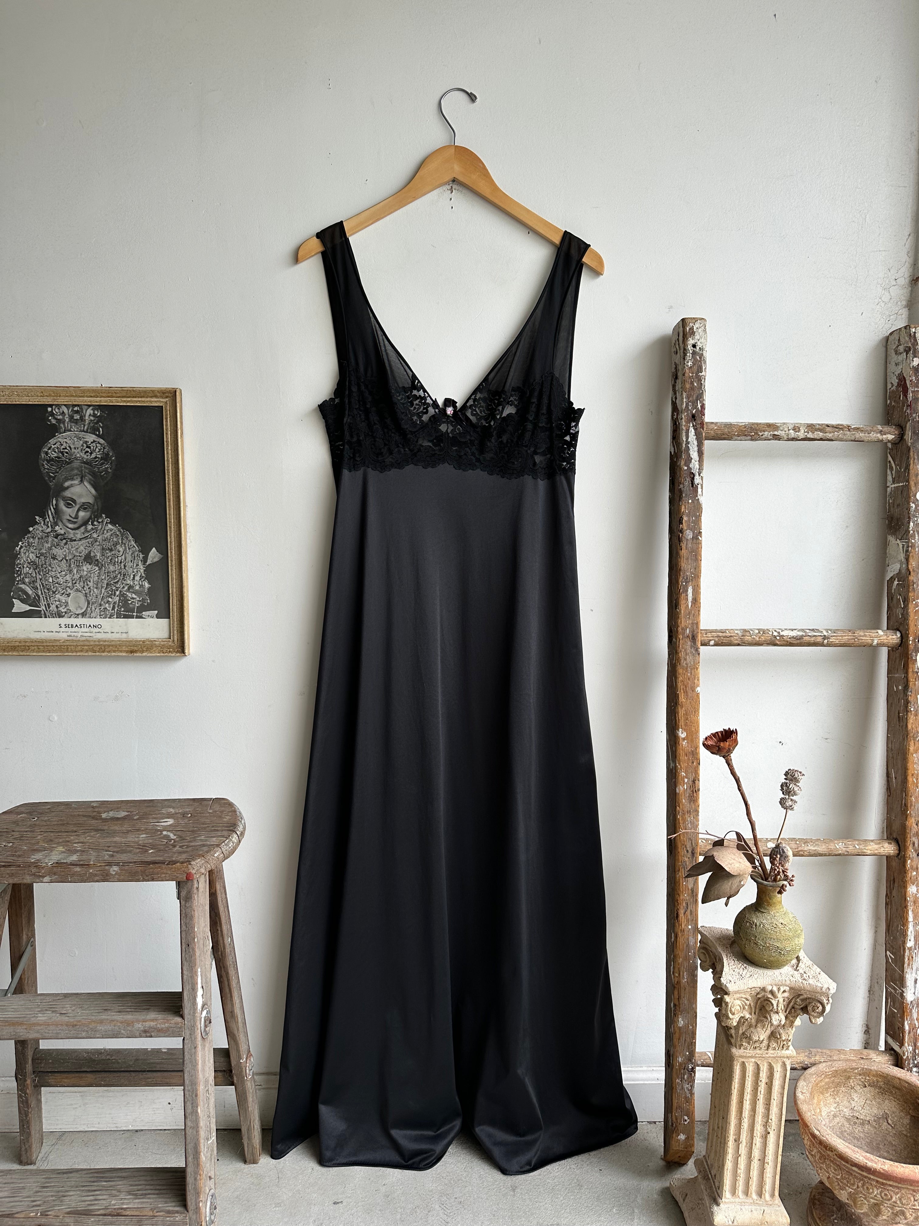 1980s Black Full Length Slip (M)