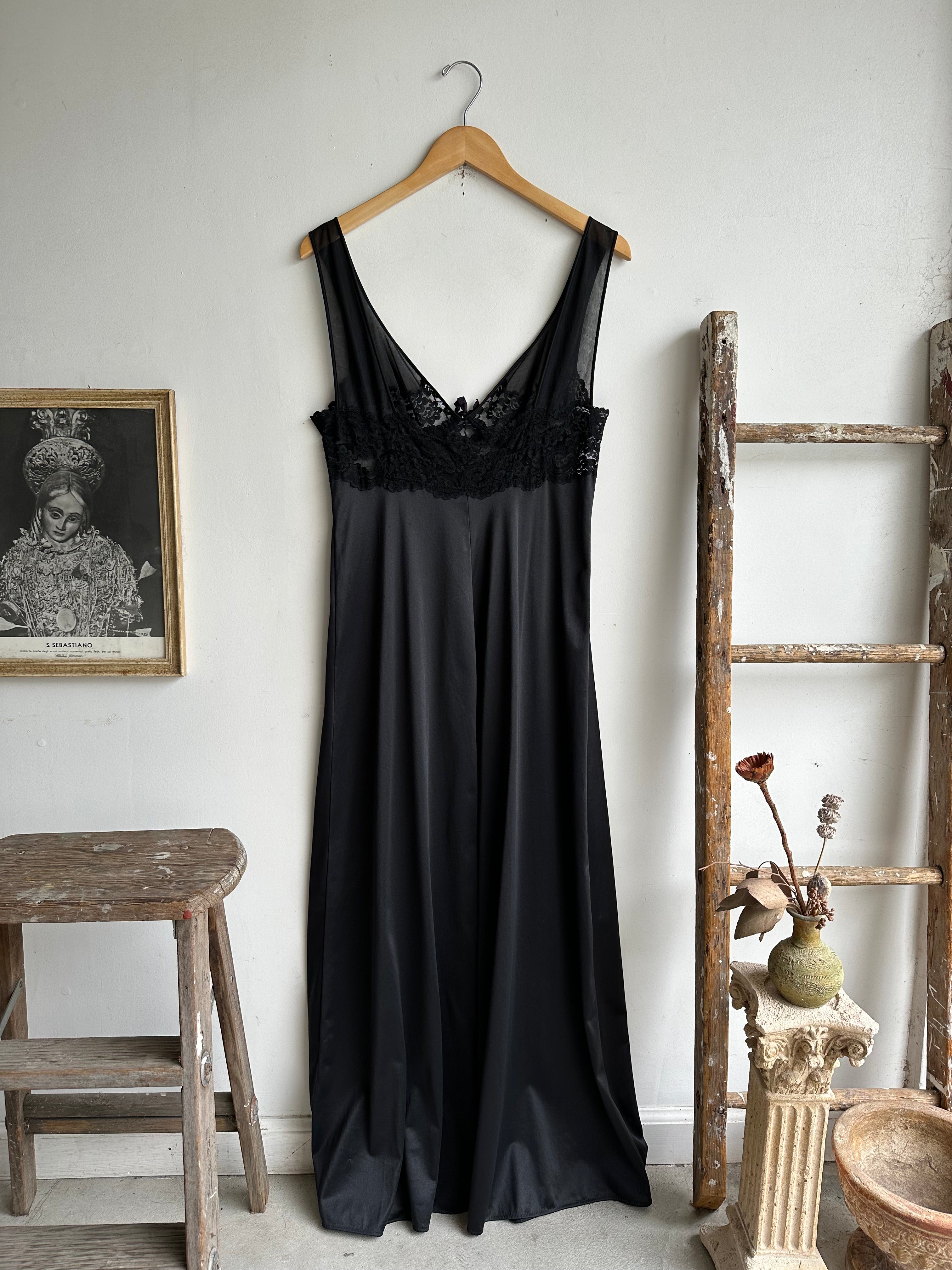 1980s Black Full Length Slip (M)