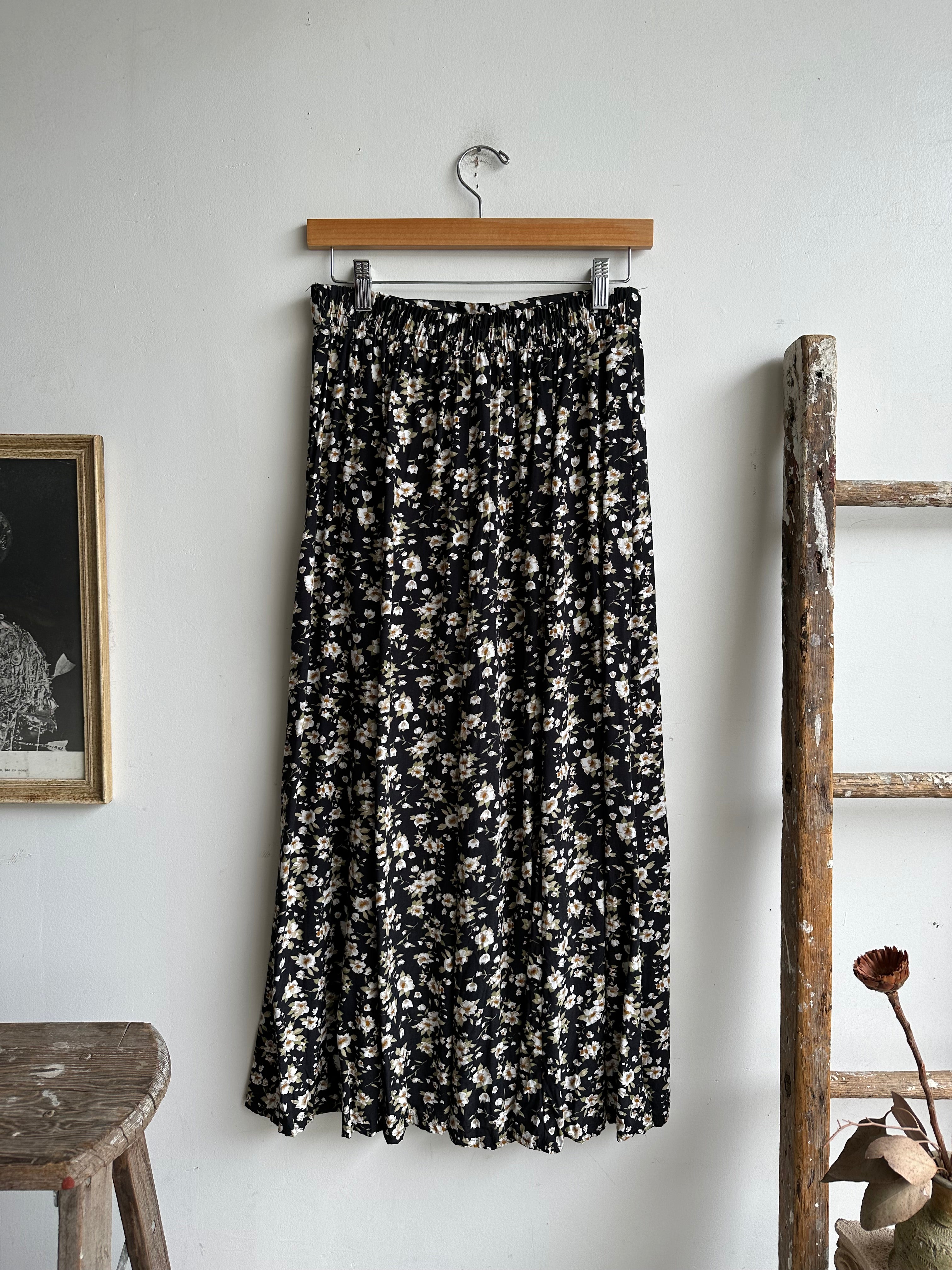 1990s Black Floral Rayon Skirt (S)