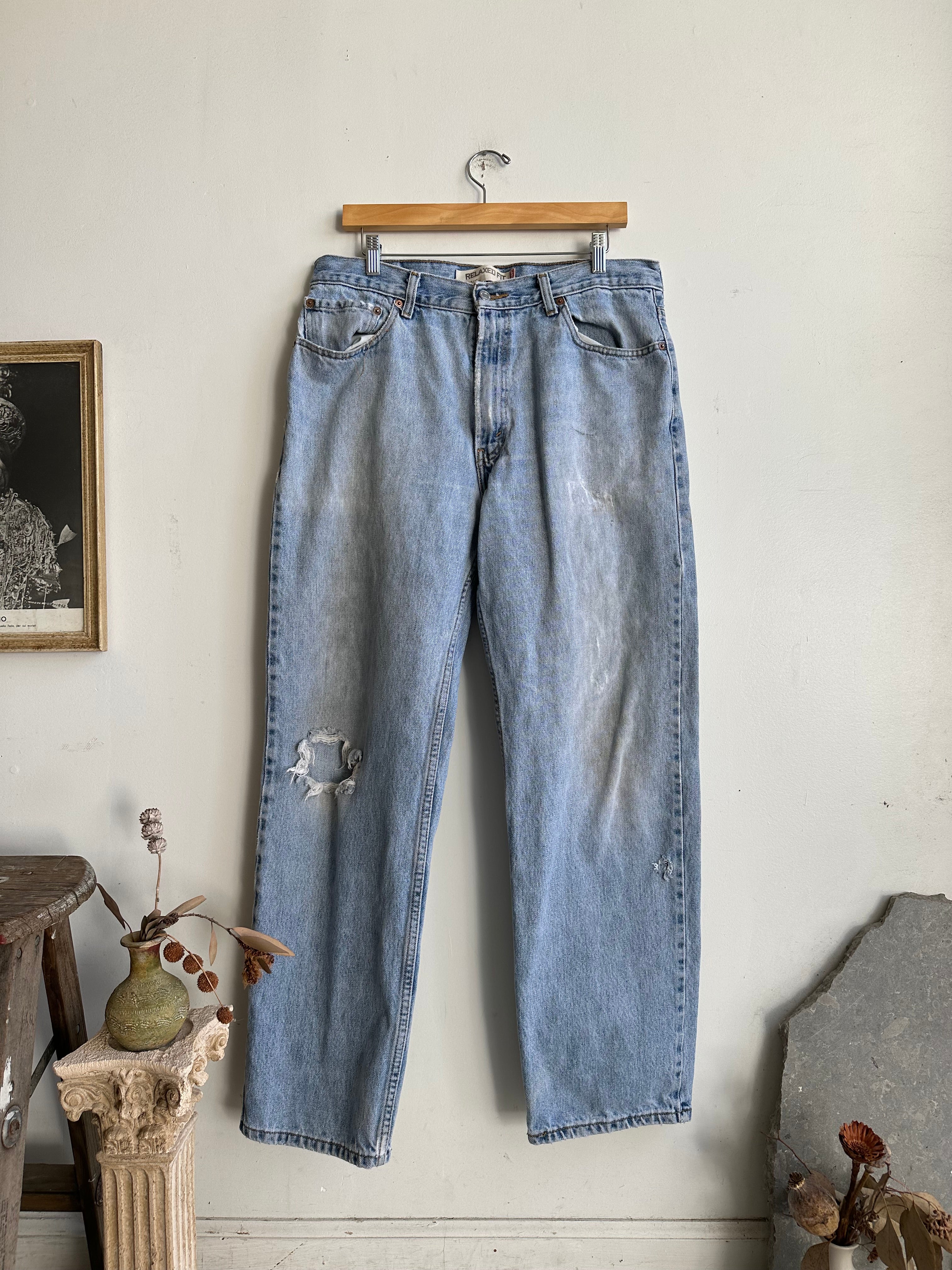 1990s Thrashed Relaxed Fit Levi's 550 (36 x 31)