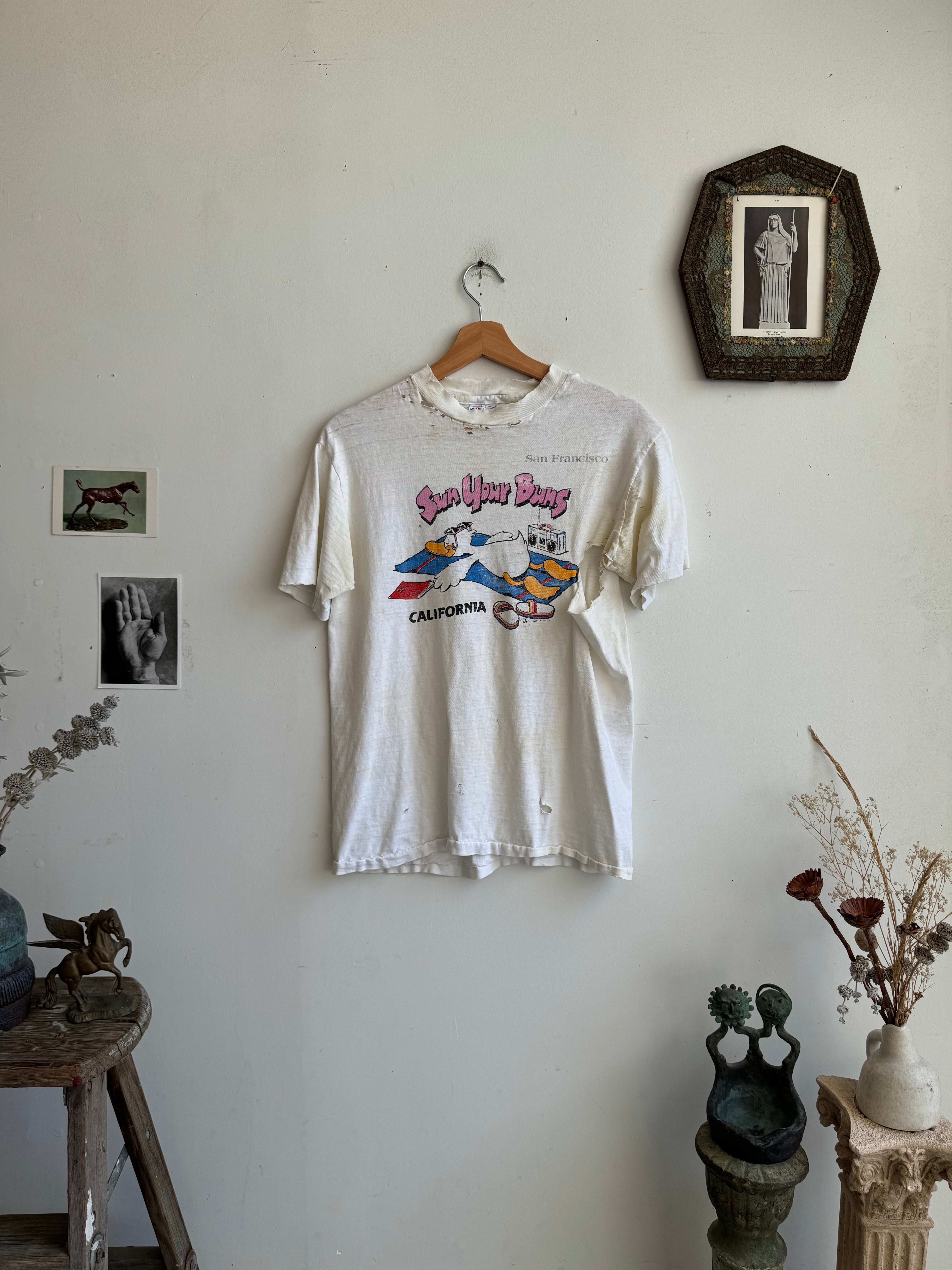 1980s Thrashed Sun Your Buns T-Shirt (M)