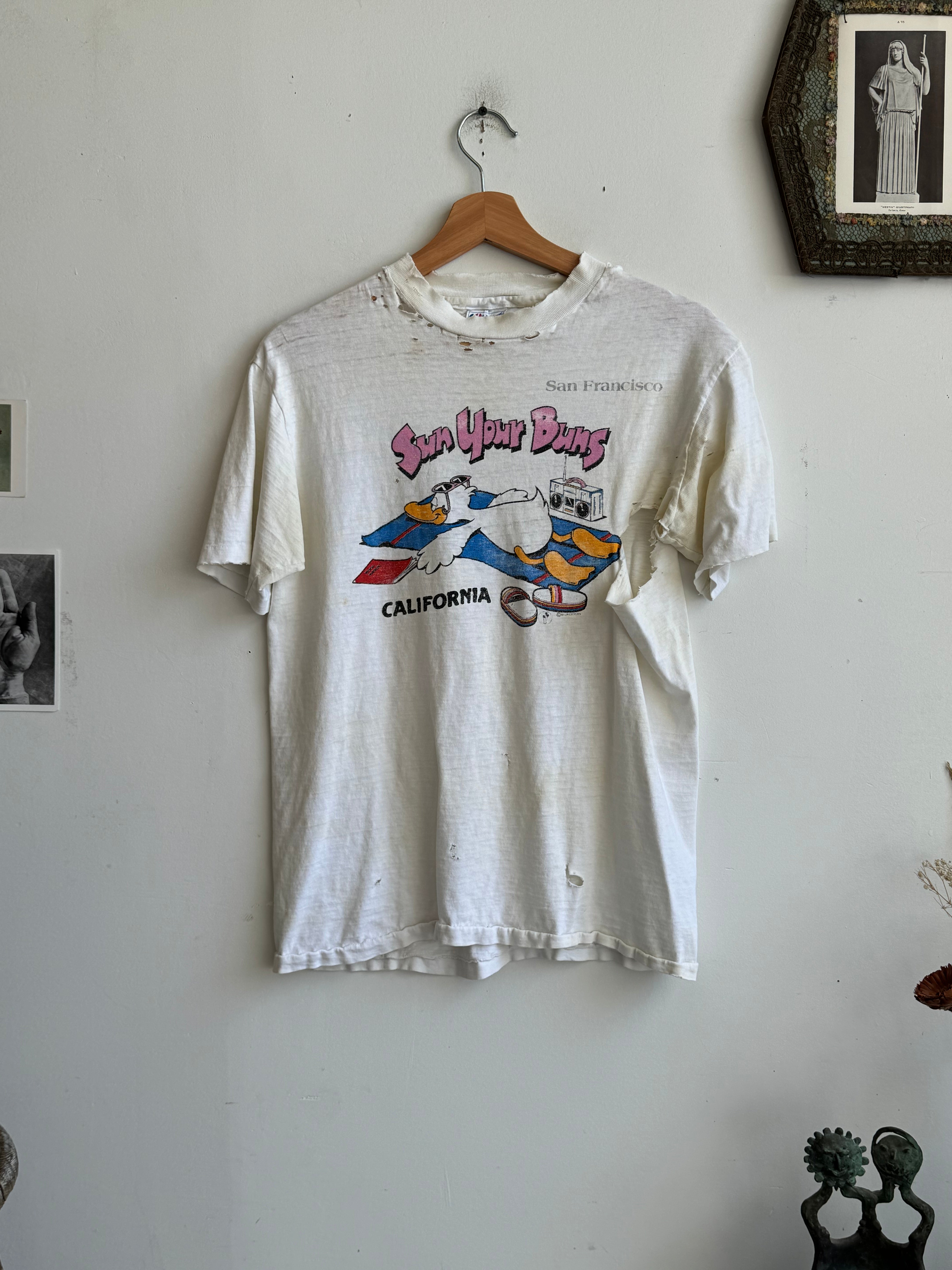 1980s Thrashed Sun Your Buns T-Shirt (M)