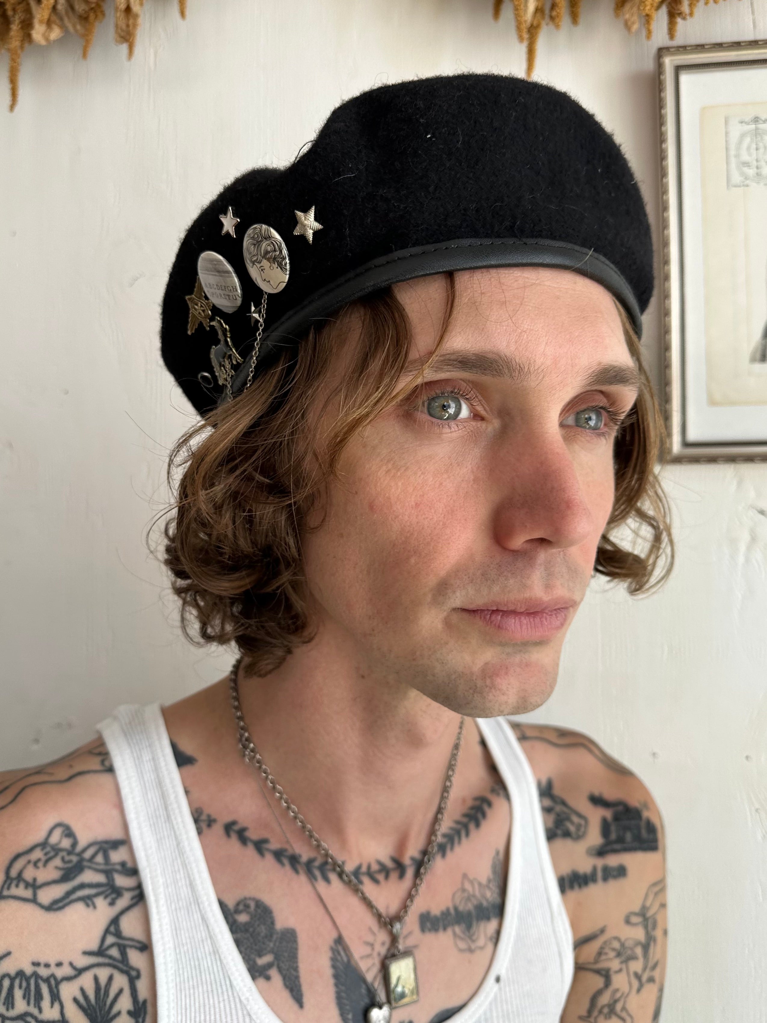 Vintage Beret W/ Pins and Chain (7 1/2)