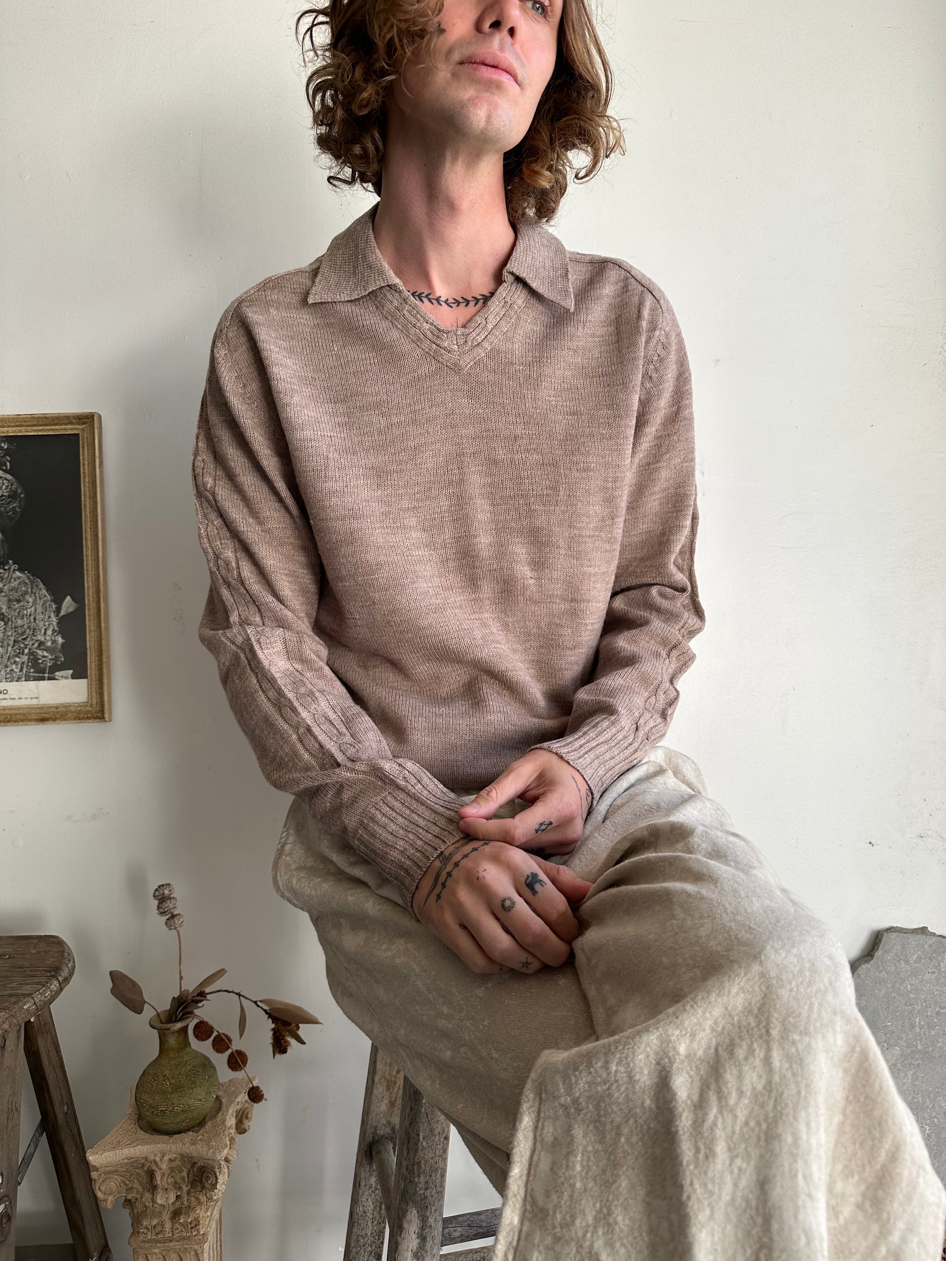 1960s Beige Collared Sweatshirt (M/L)