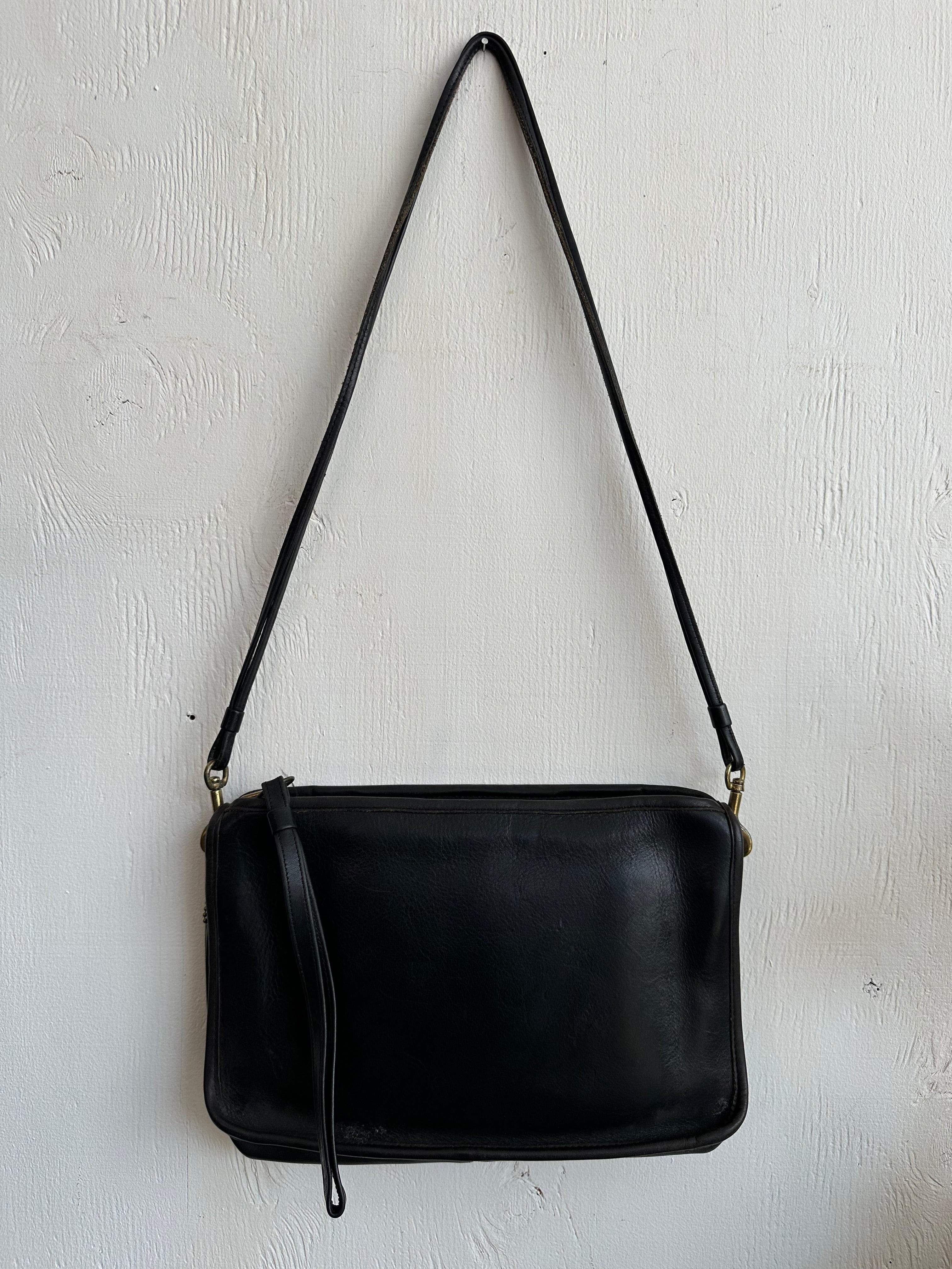 Small Vintage Coach Handbag W/ Talon Zipper