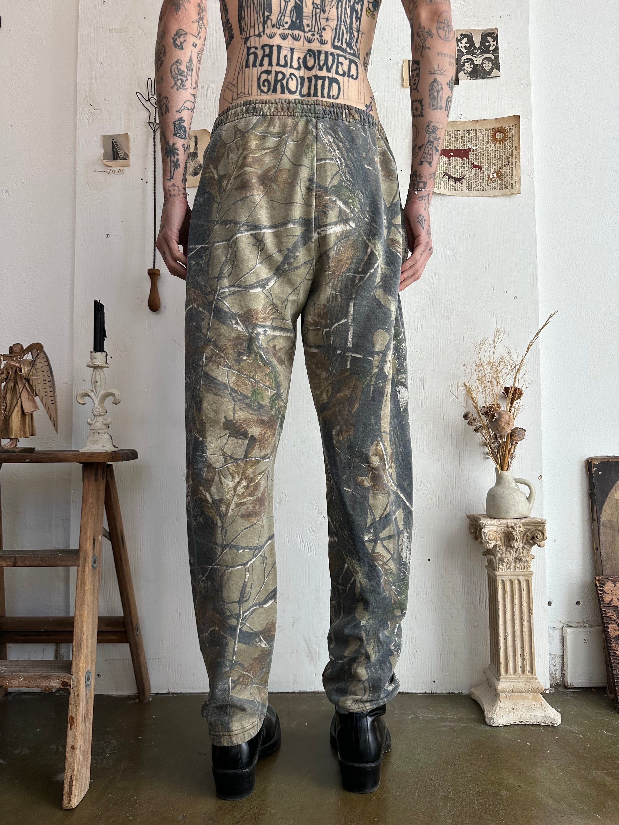 1980s Thrashed Real Tree Camo Sweats