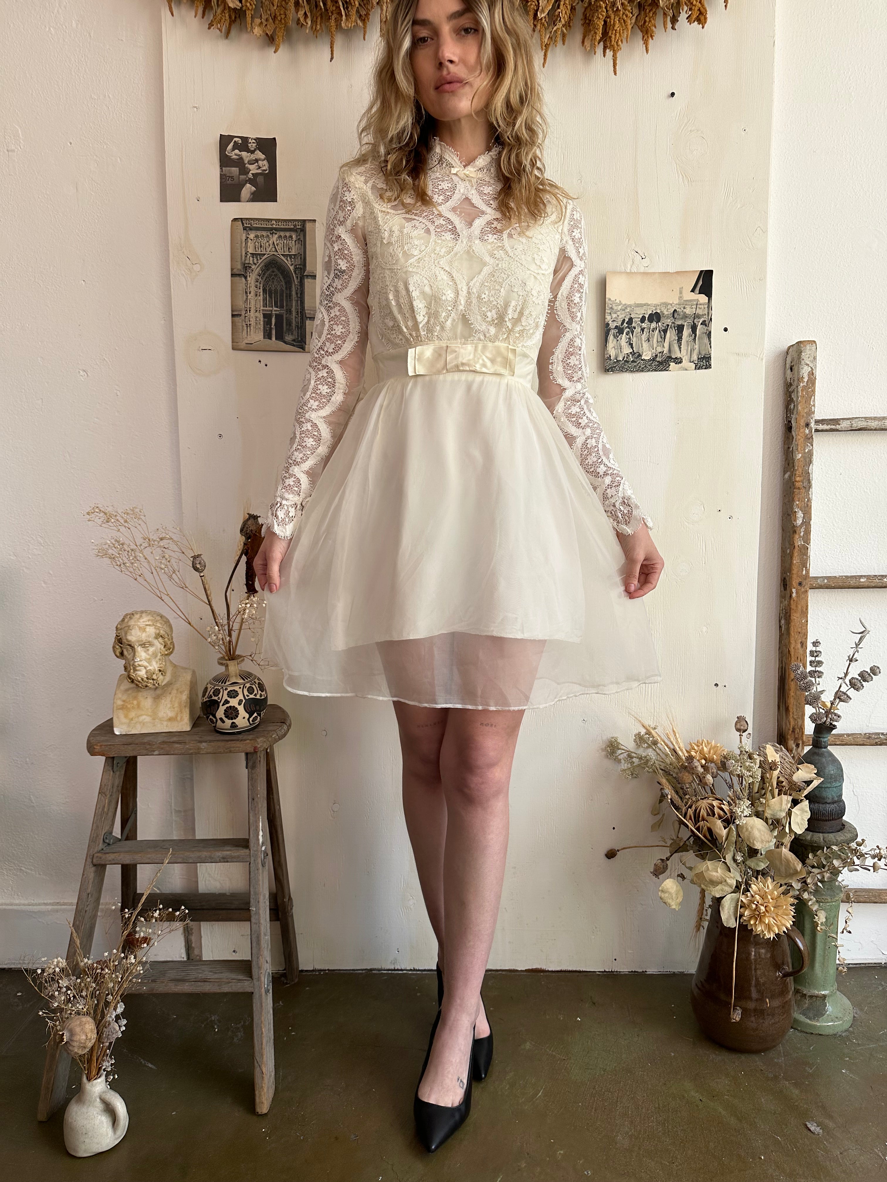 1960s/1970s Lace Mini Wedding Dress (XS/S)