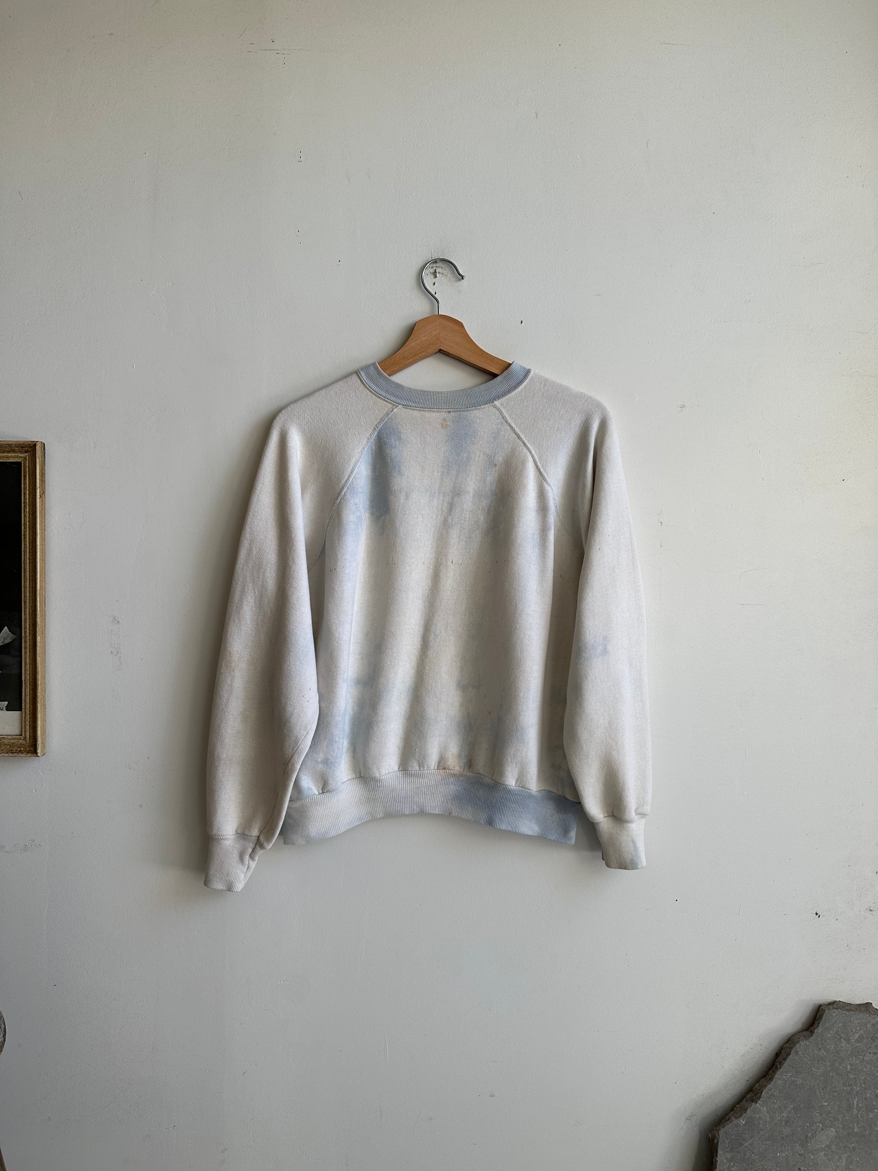 1970s Well-Worn Faded Blue Sweatshirt (Boxy S/M)