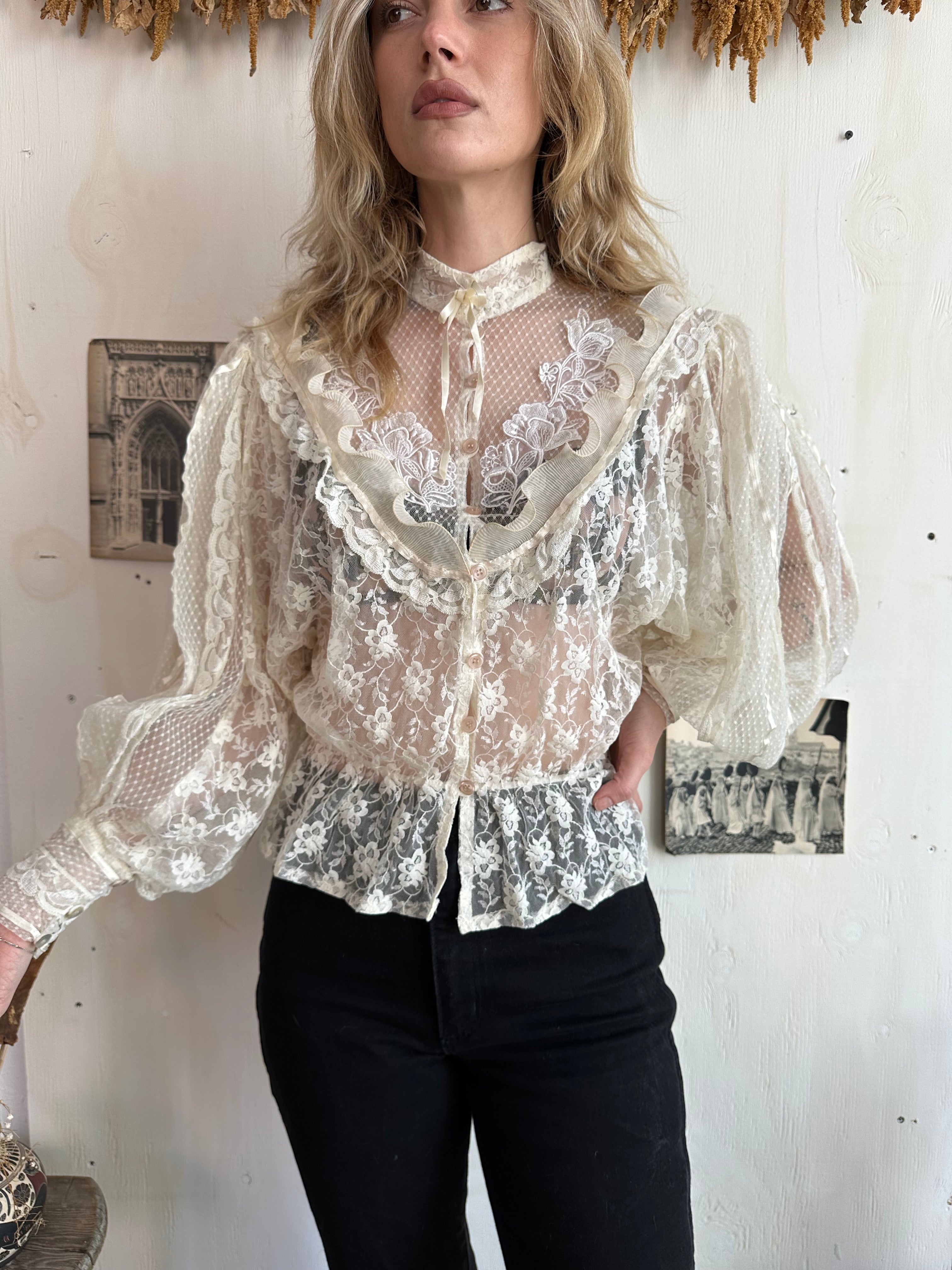 1980s Lace Blouse (M)