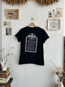 2000s Witchcraft Trials Grave T-Shirt (M)