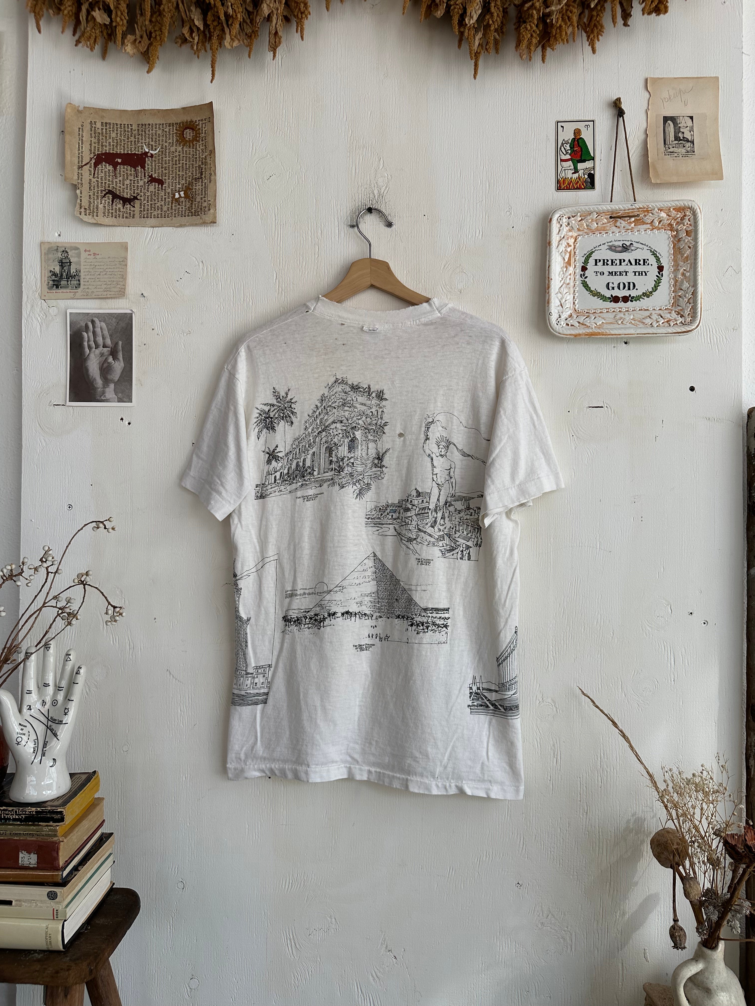 1990s Well-Worn Seven Wonders T-Shirt (L)