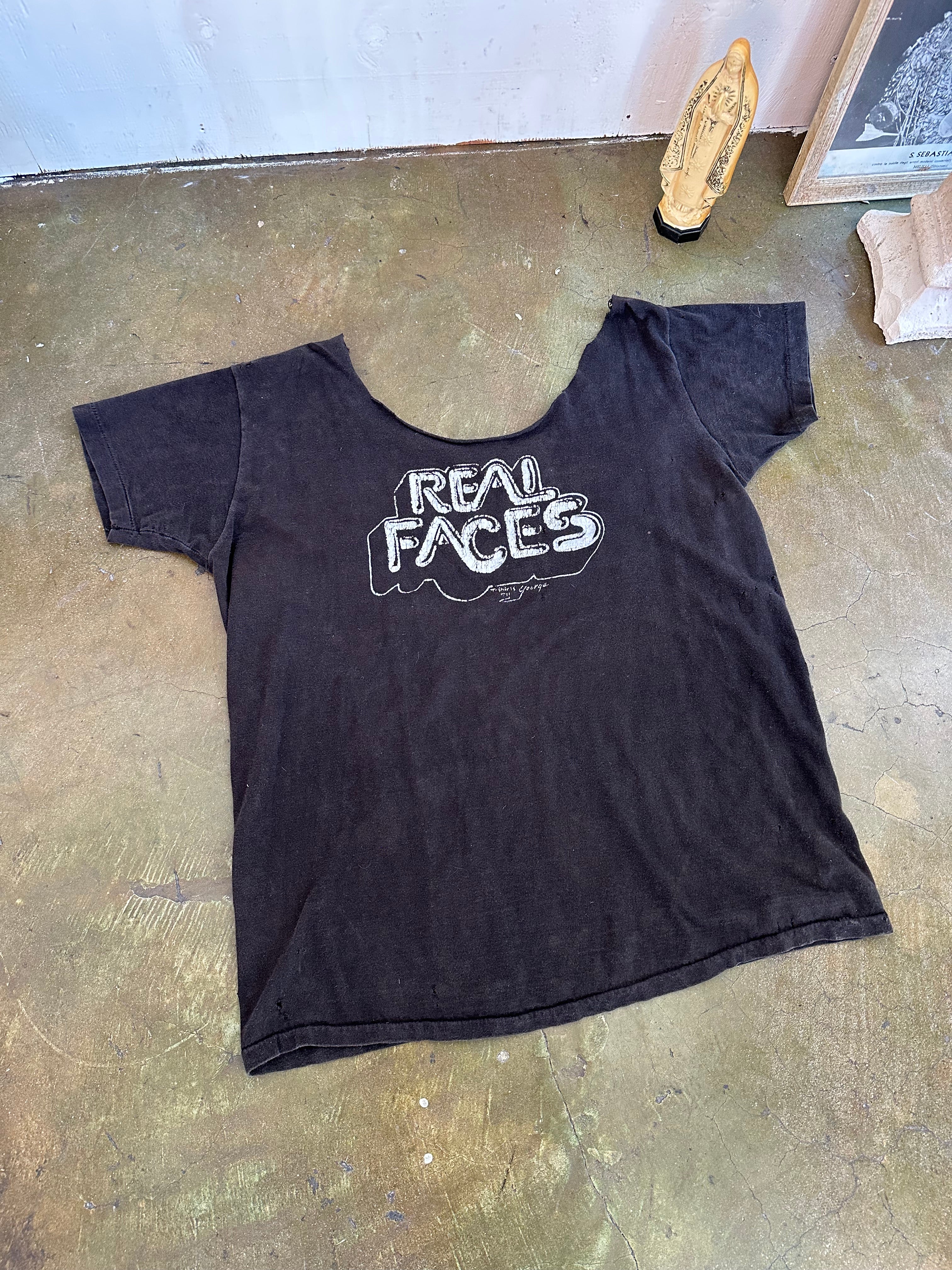 1970s Chopped Neck Real Faces T-Shirt (Boxy M)