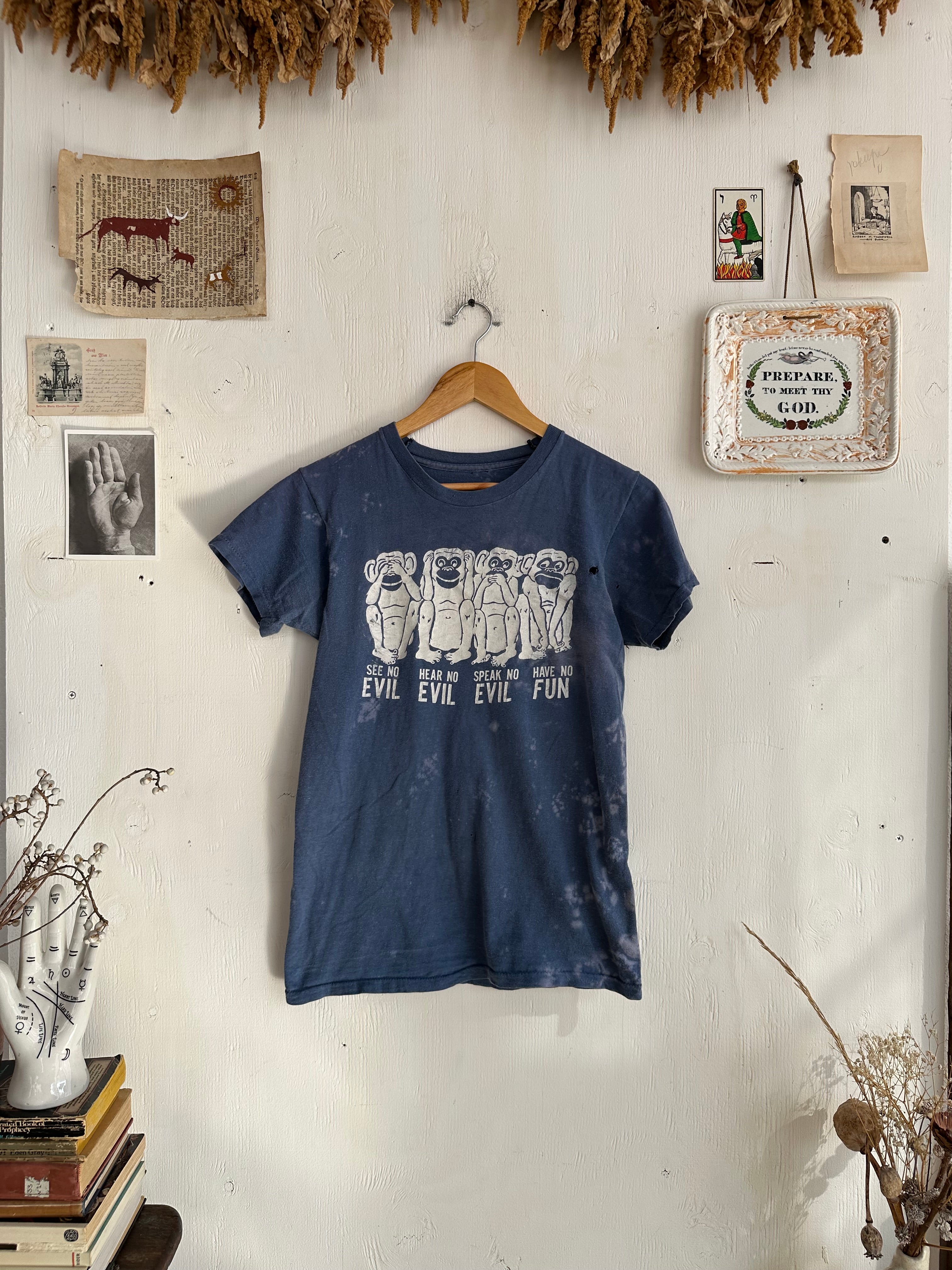 1970s Hear No Evil Speak No Evil Tee (S/M)
