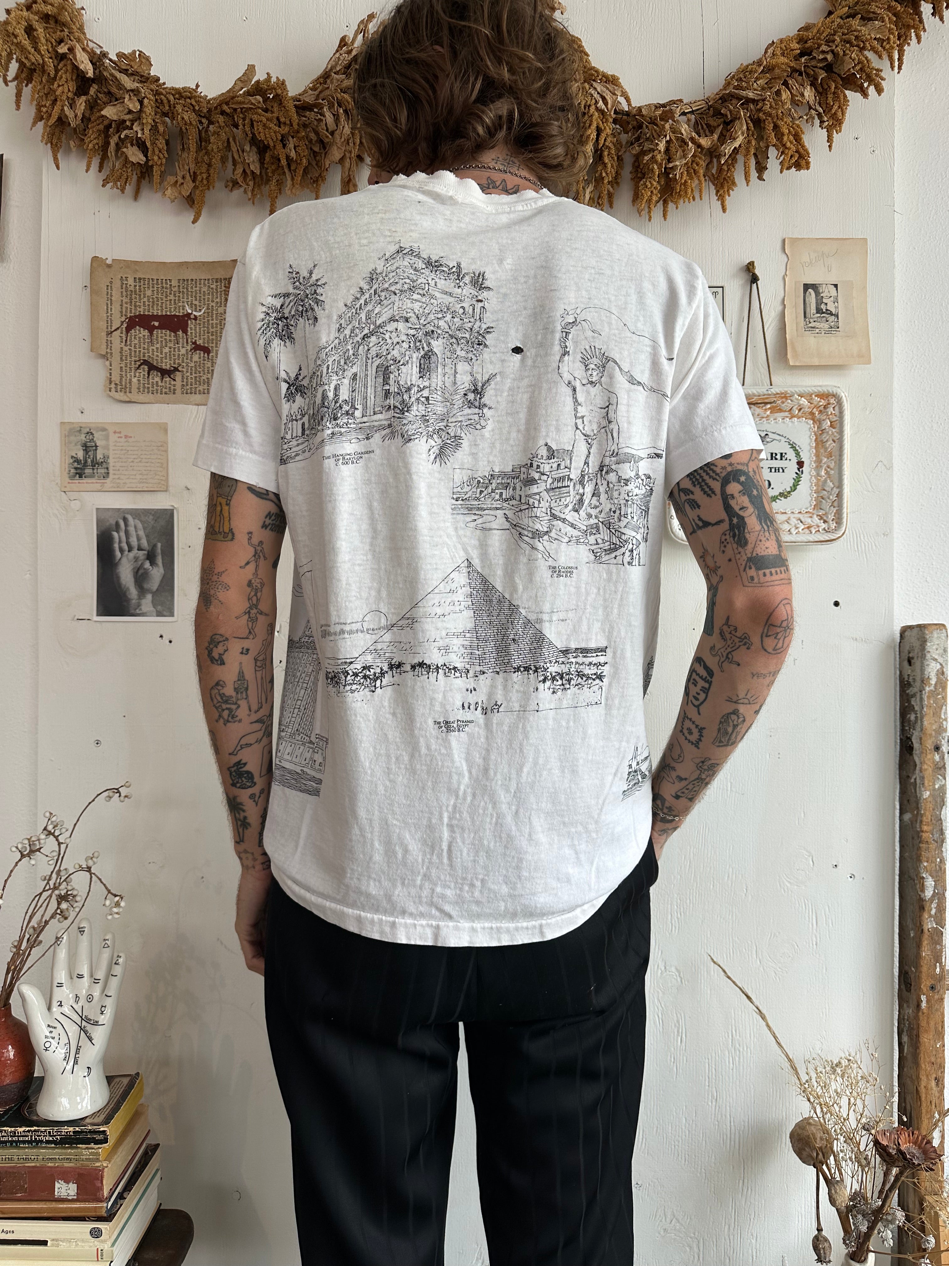 1990s Well-Worn Seven Wonders T-Shirt (L)