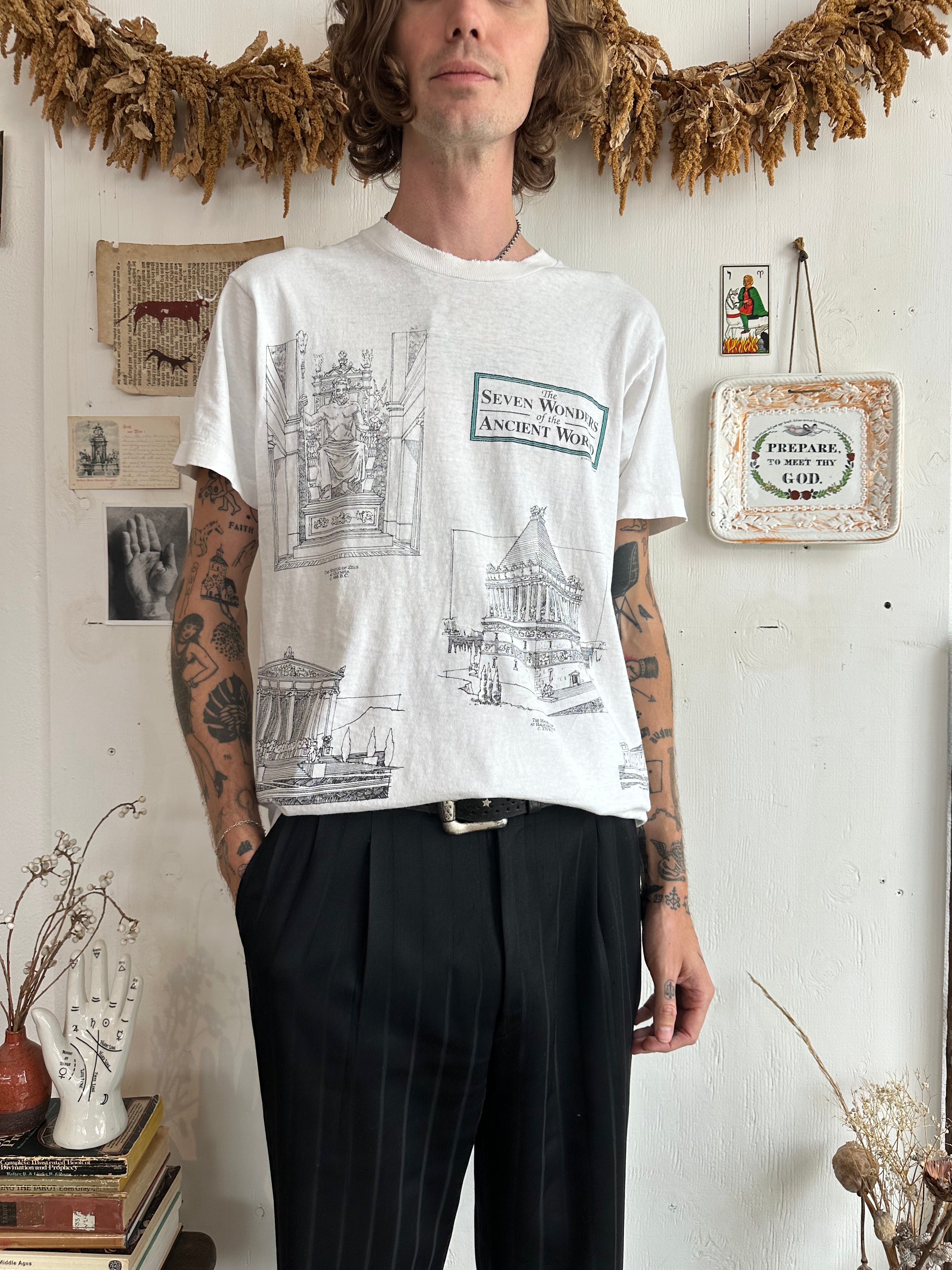 1990s Well-Worn Seven Wonders T-Shirt (L)