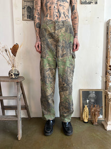 1990s Well-Worn RealTree Pants (32/32)