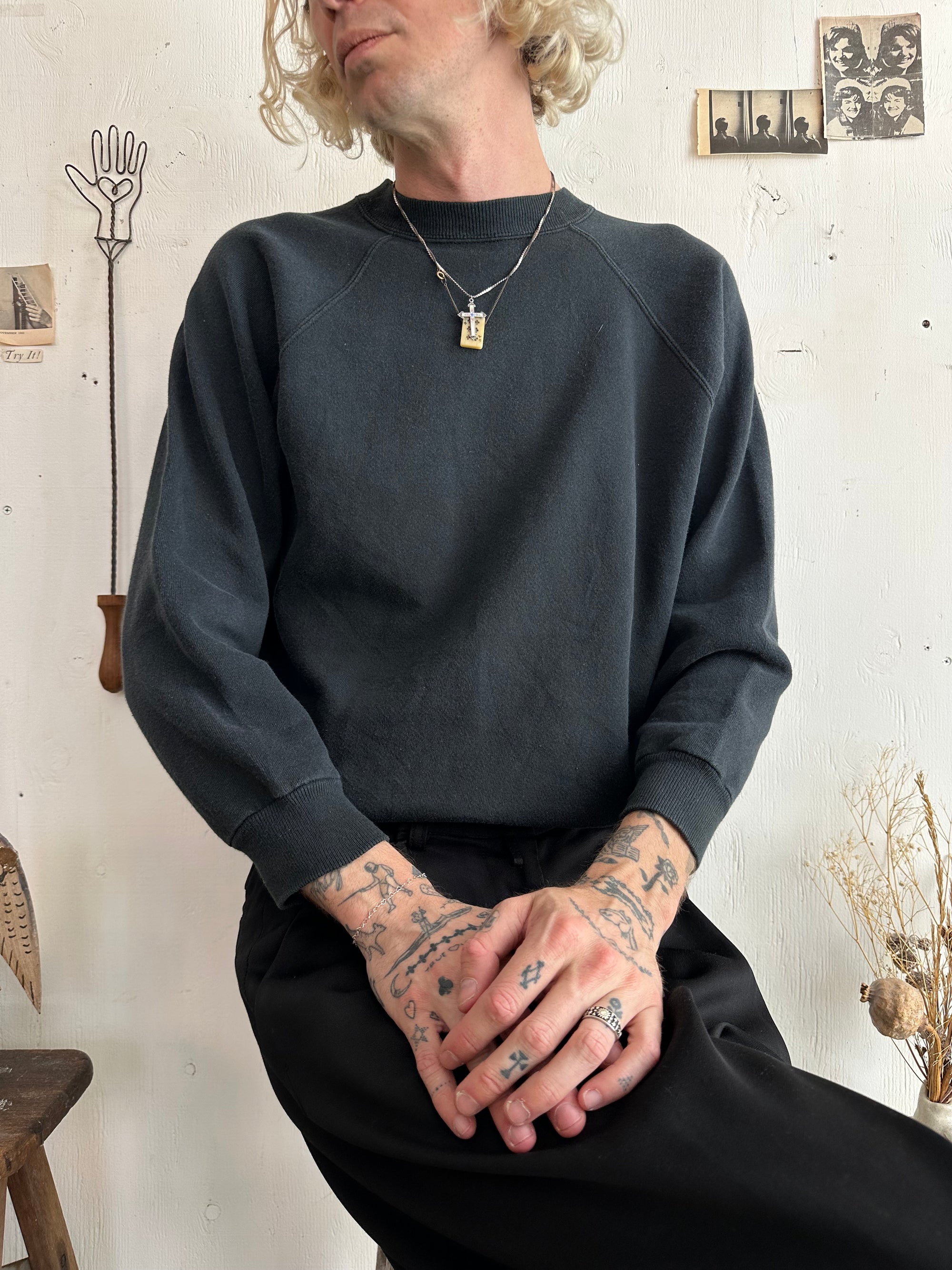 1980s Hanes Her-Way Black Sweatshirt