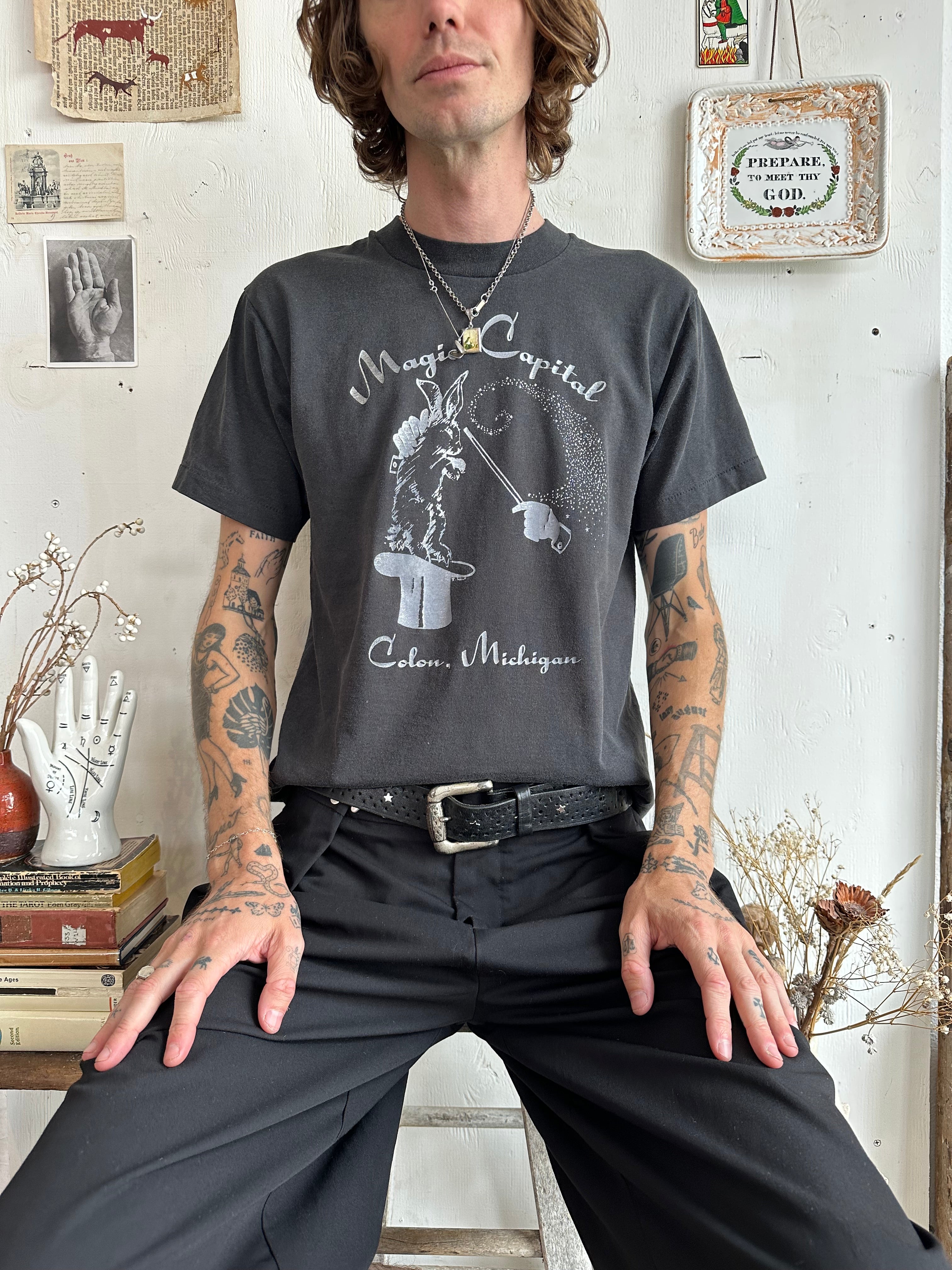 1980s Magic Capital Rabbit in the Hat T-Shirt (M)