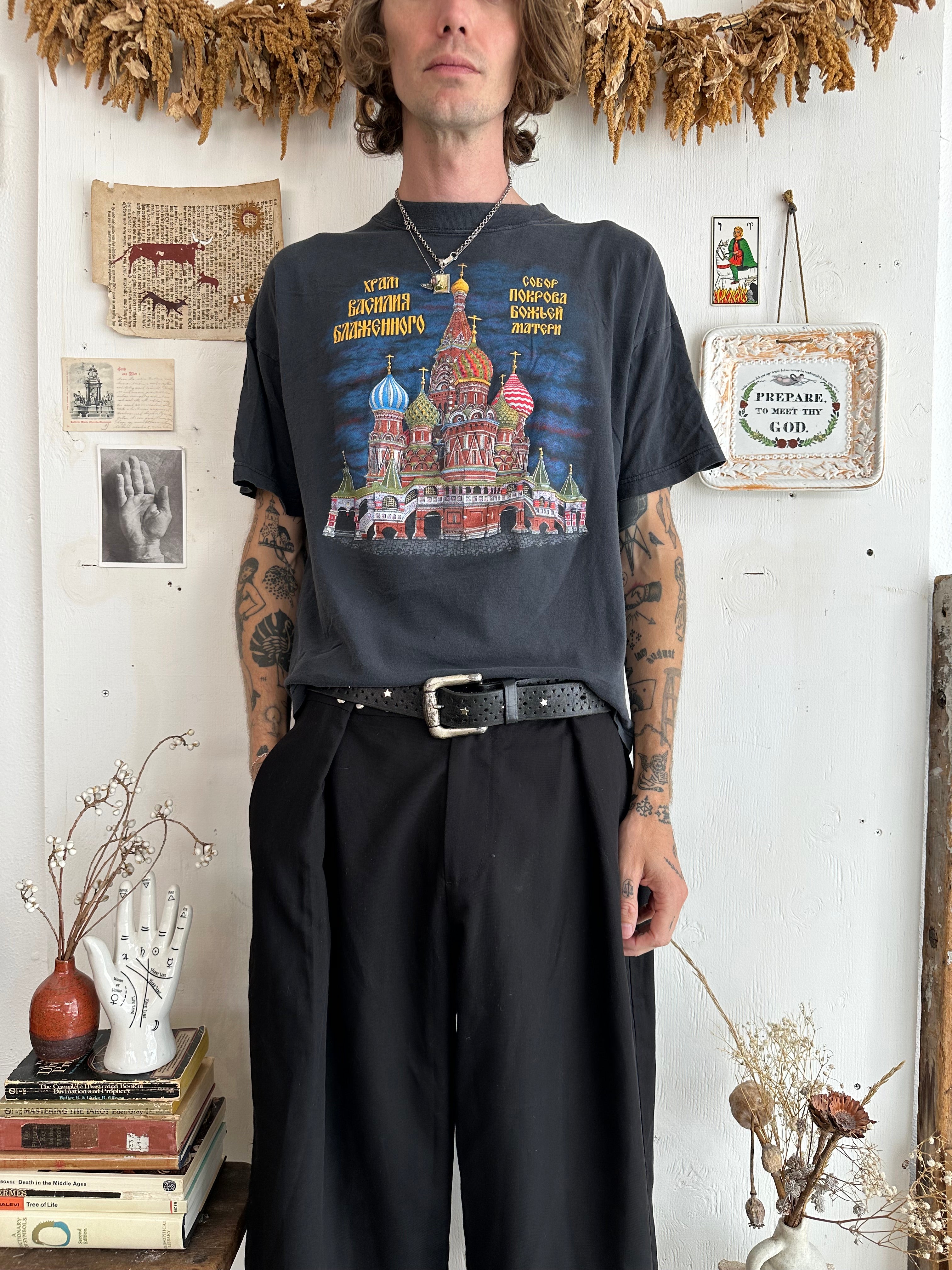 1980s Faded Saint Basils Cathedral T-Shirt (Boxy M)