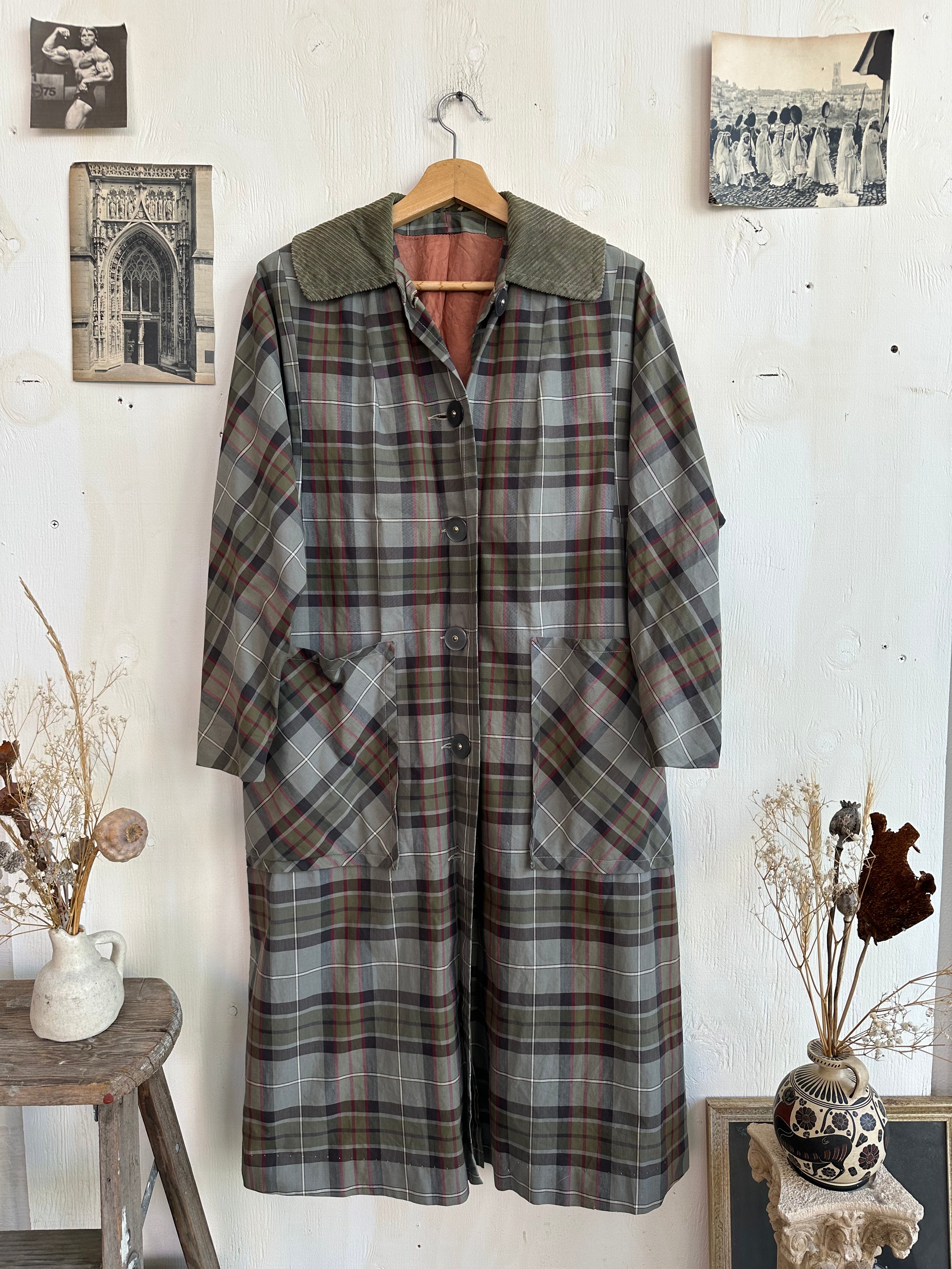 1960s Plaid Overcoat (S/M)