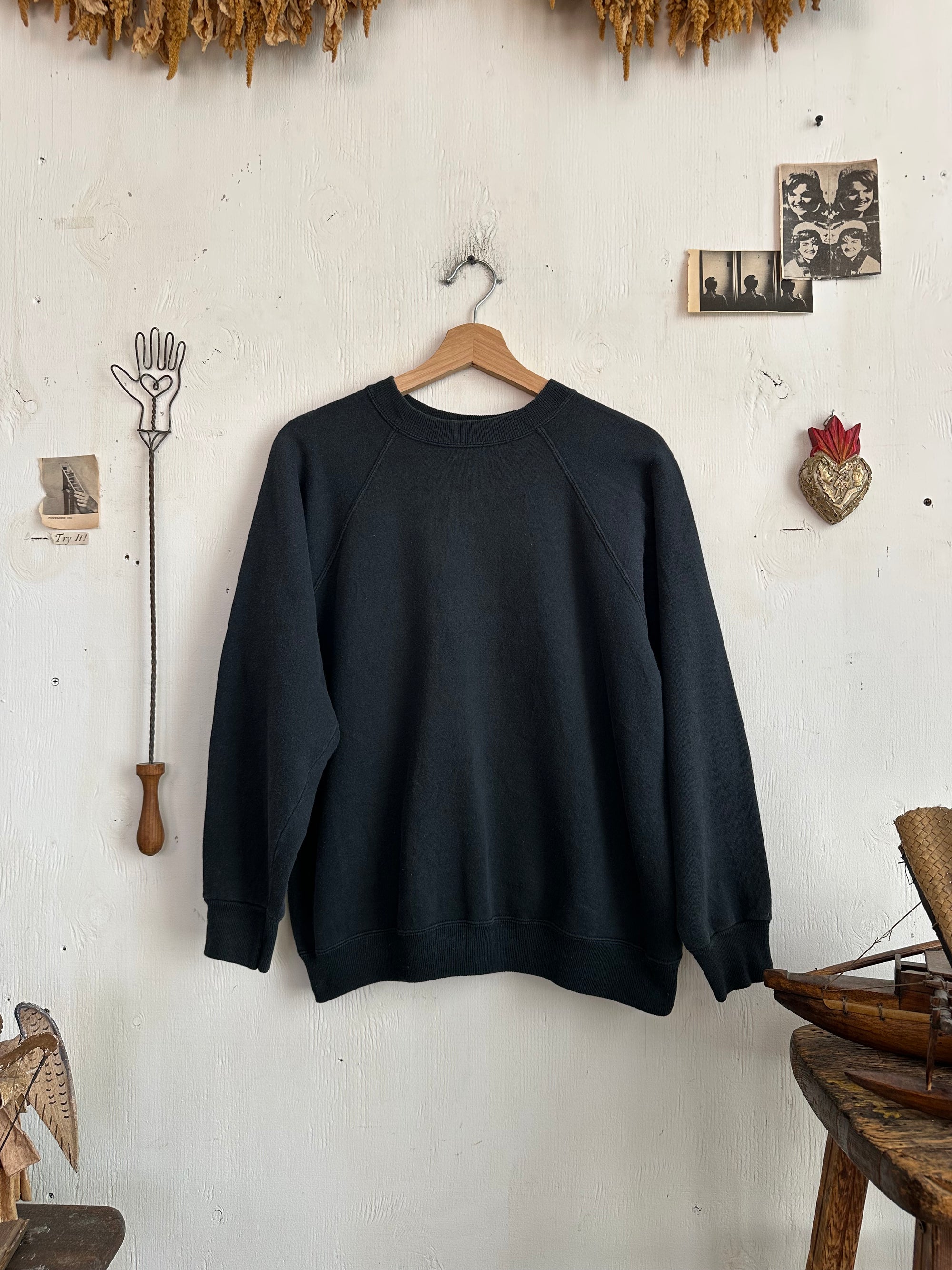 1980s Hanes Her-Way Black Sweatshirt