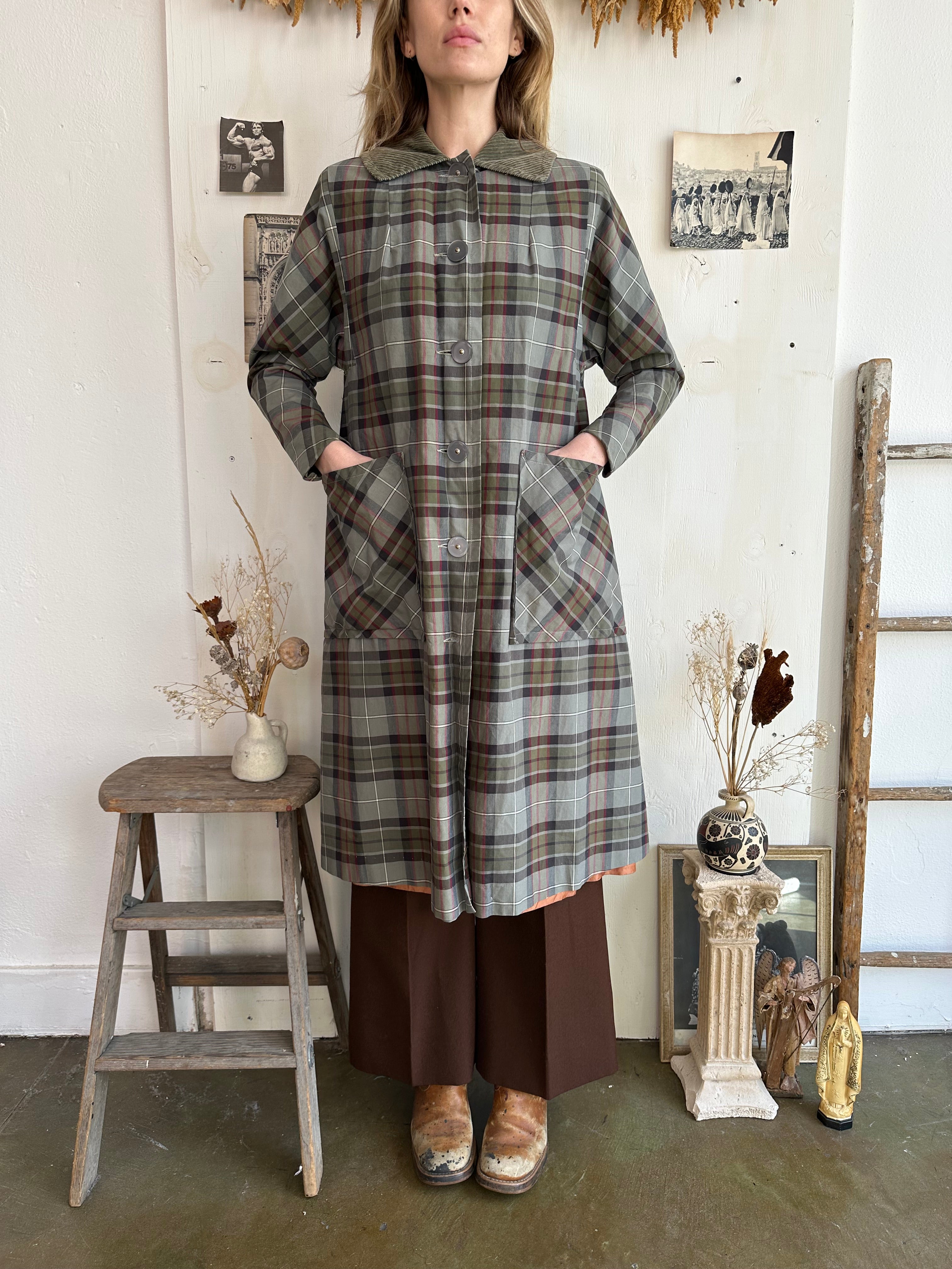 1960s Plaid Overcoat (S/M)