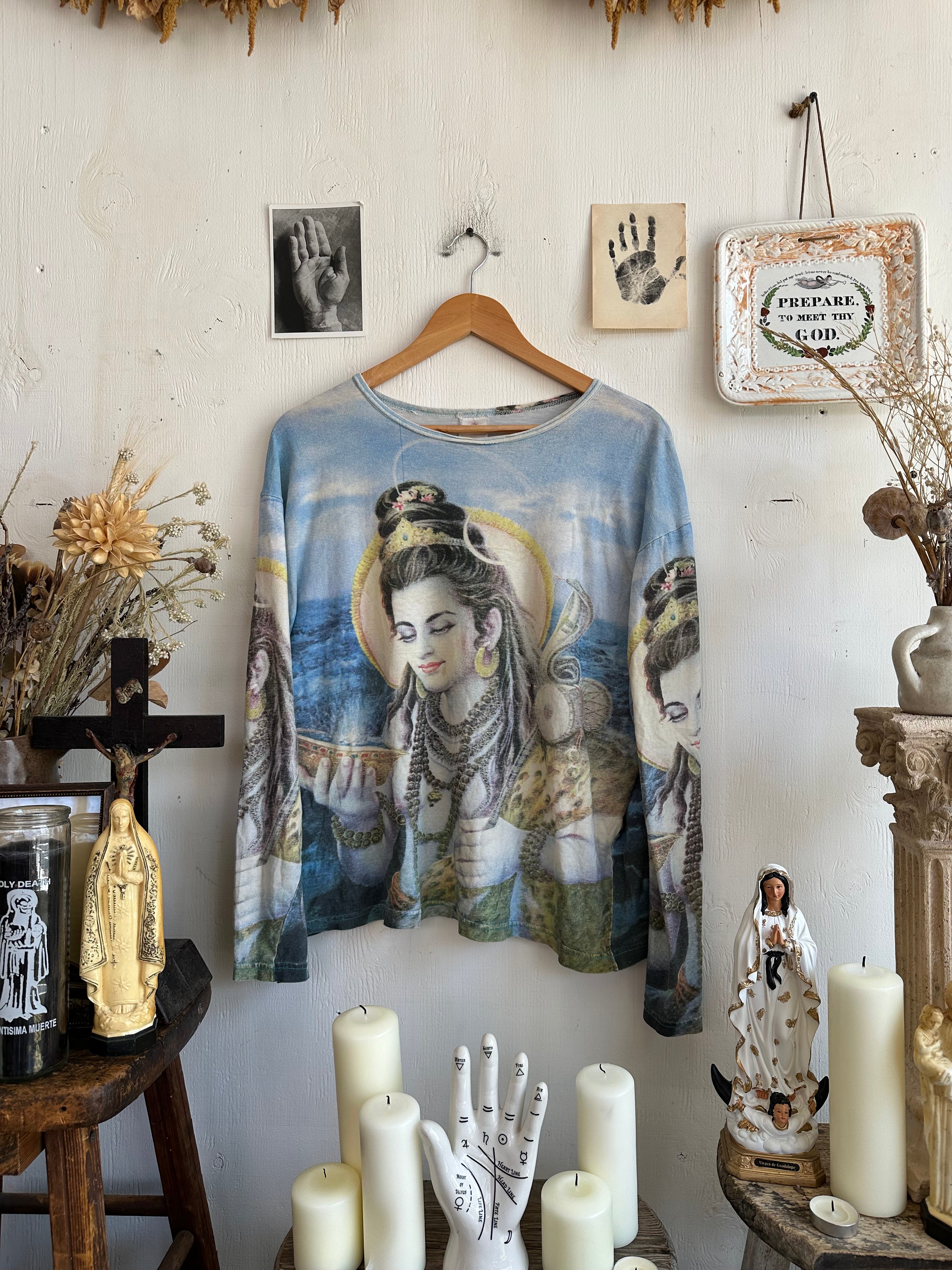 1990s Paper Thin Krishna All-Over Print Long Sleeve (Boxy M/L)