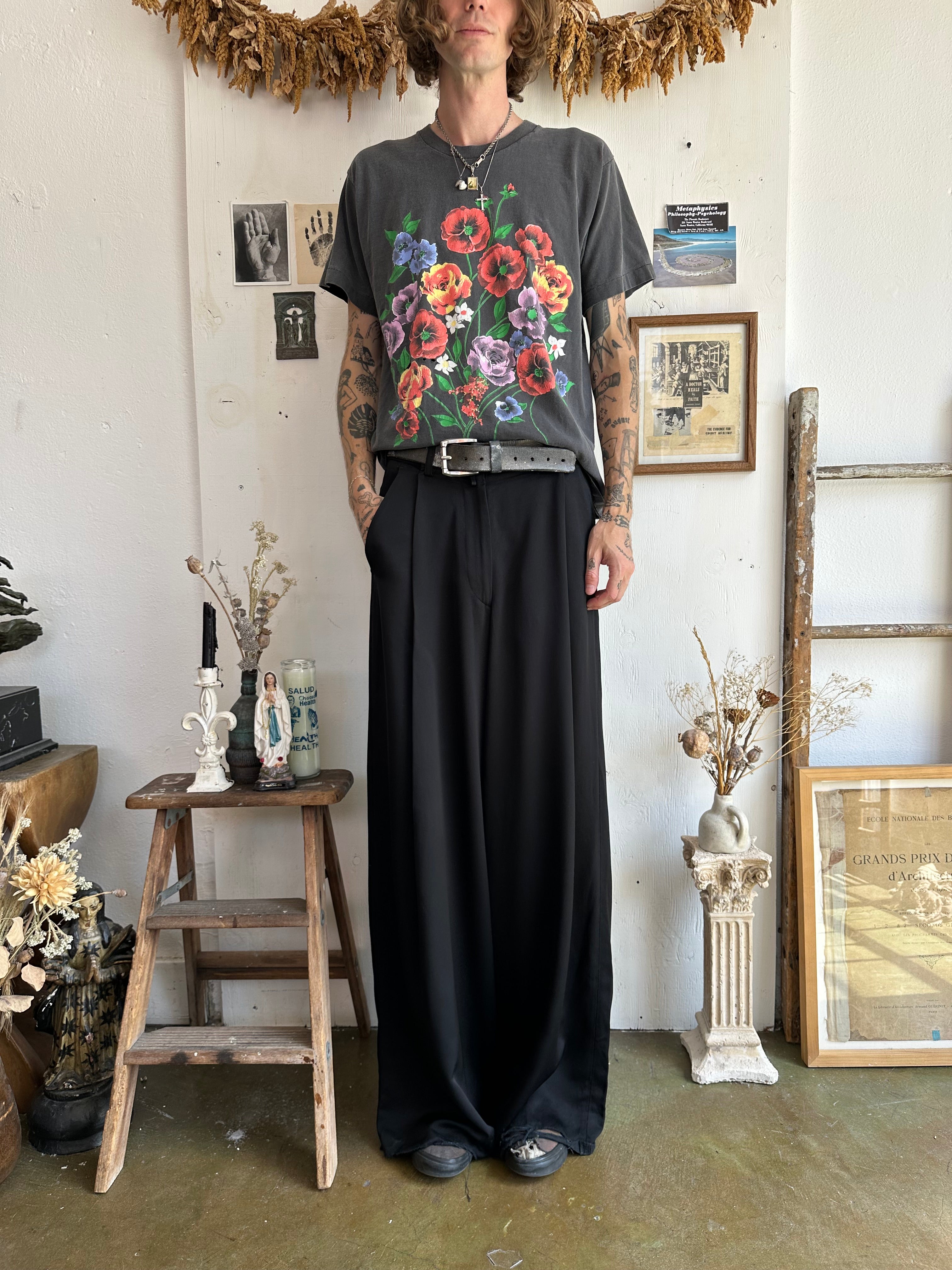 1990s Well Worn Floral T-Shirt (L/XL)